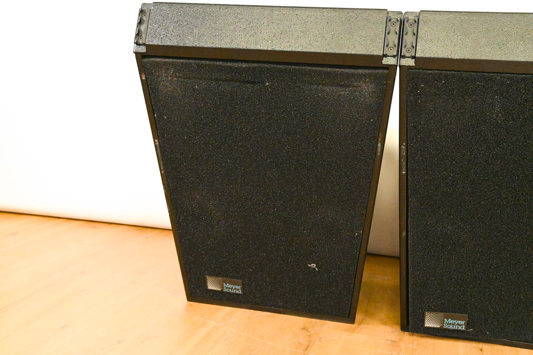 Meyer Sound DF-4 Medium-Throw Down Fill Self-Powered Loudspeaker (PAIR)