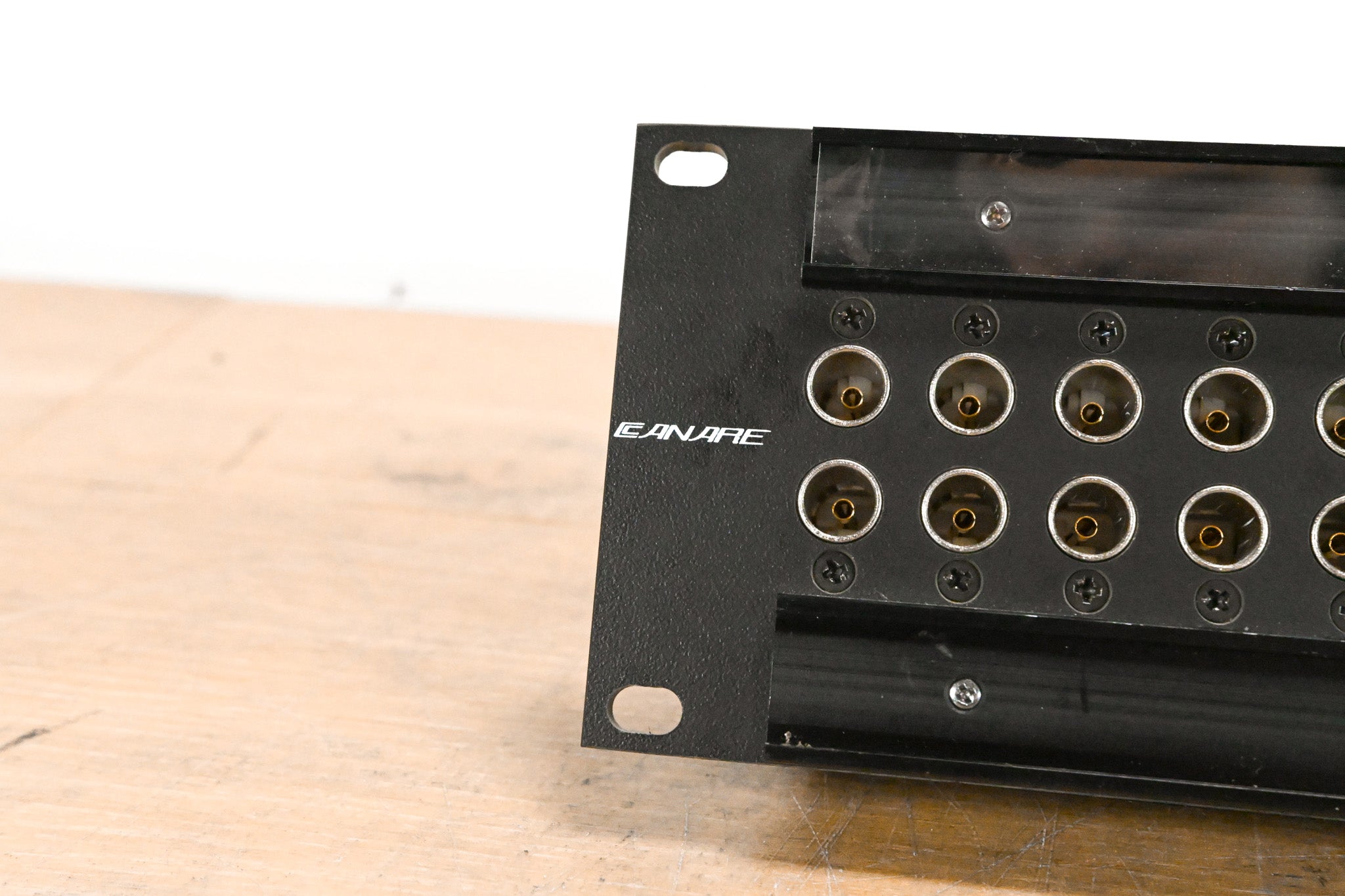 Canare 26DV-2U Digital Video Patchbay w/ DVJA-W 75Ω Modules