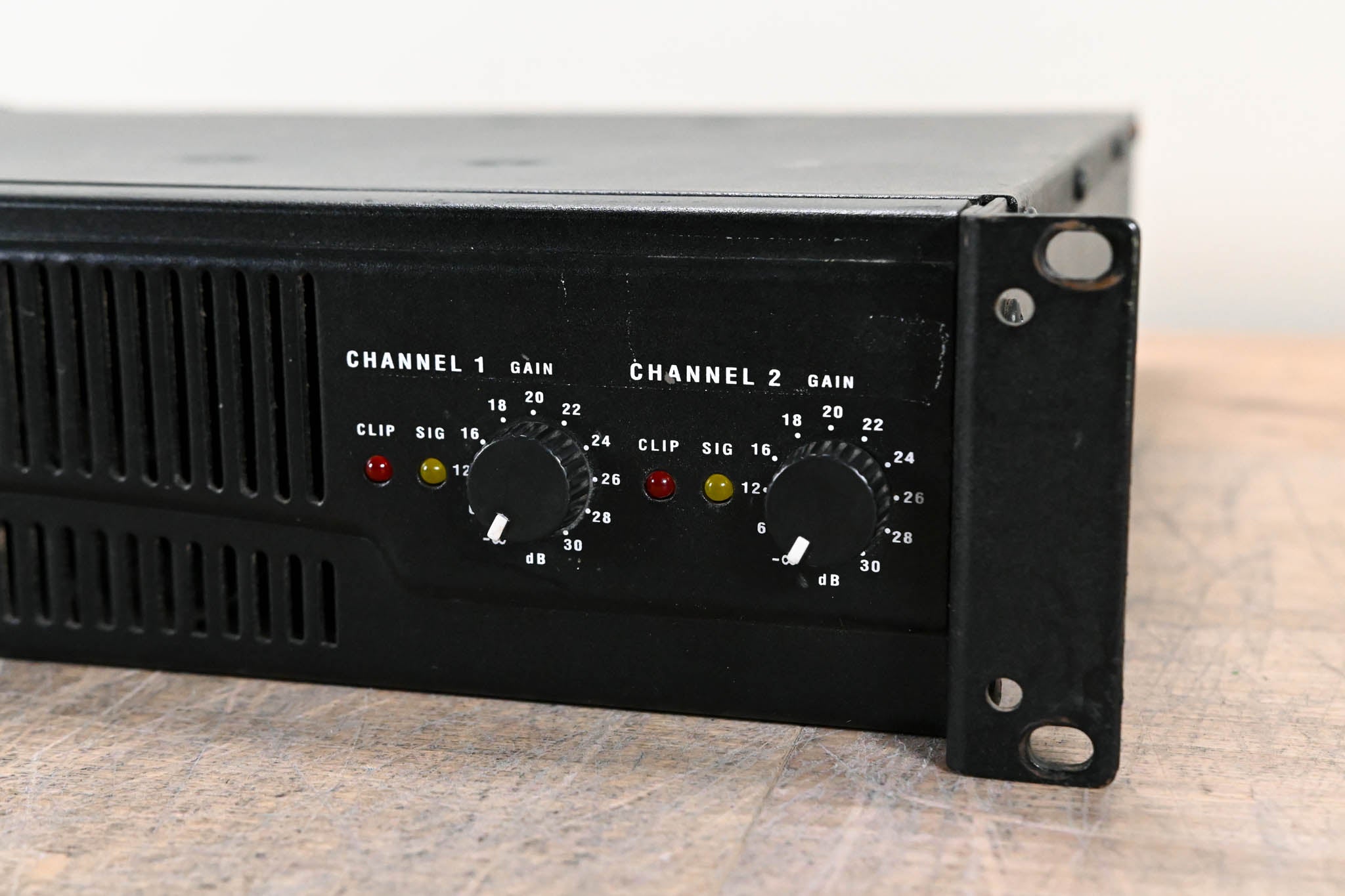 QSC RMX850 2-Channel Power Amplifier