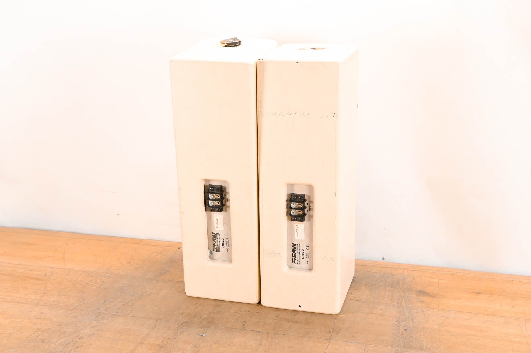 EAW UB52 Two-Way Full-Range Loudspeaker - White (PAIR)