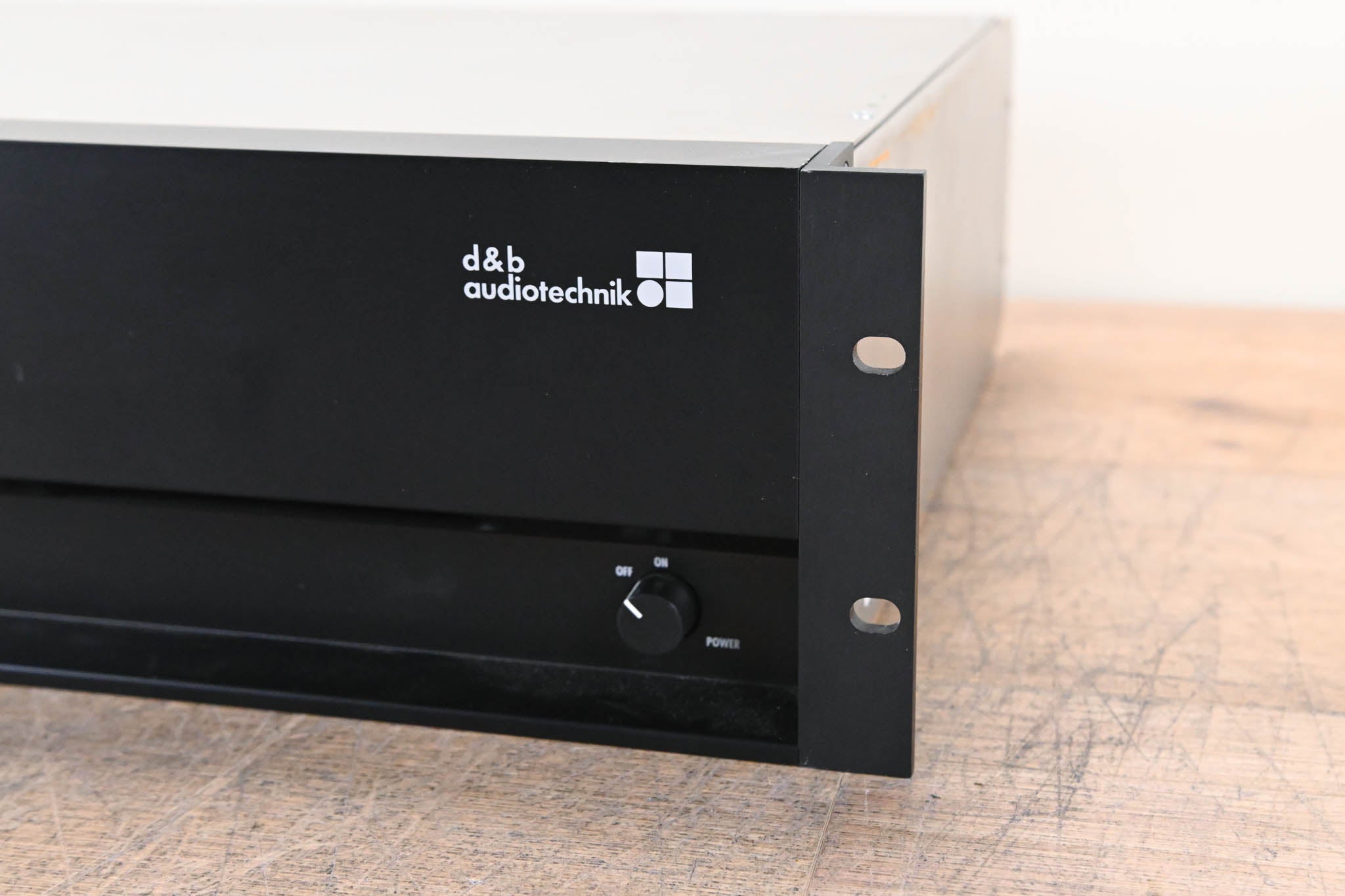 d&b audiotechnik D12 Dual-Channel Power Amplifier