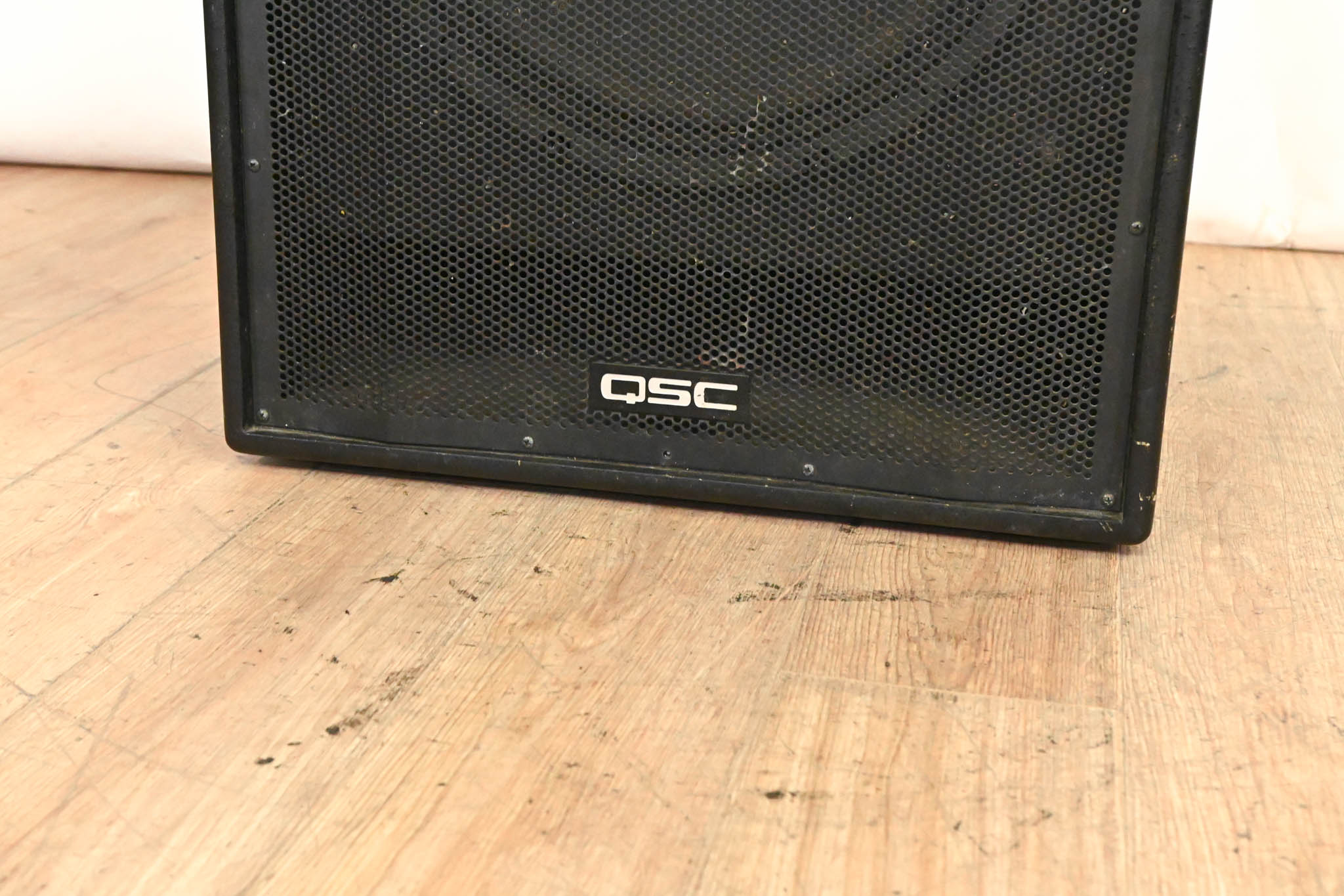 QSC HPR181W 18" Powered Subwoofer