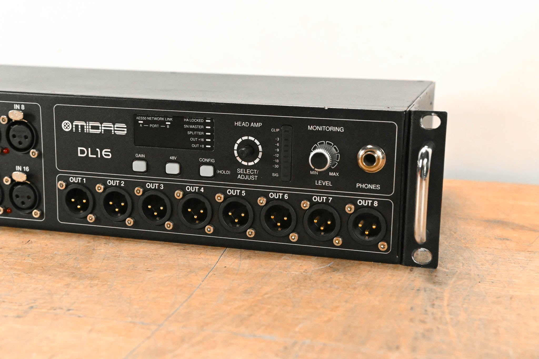 Midas DL16 16-Input, 8-Output Stage Box