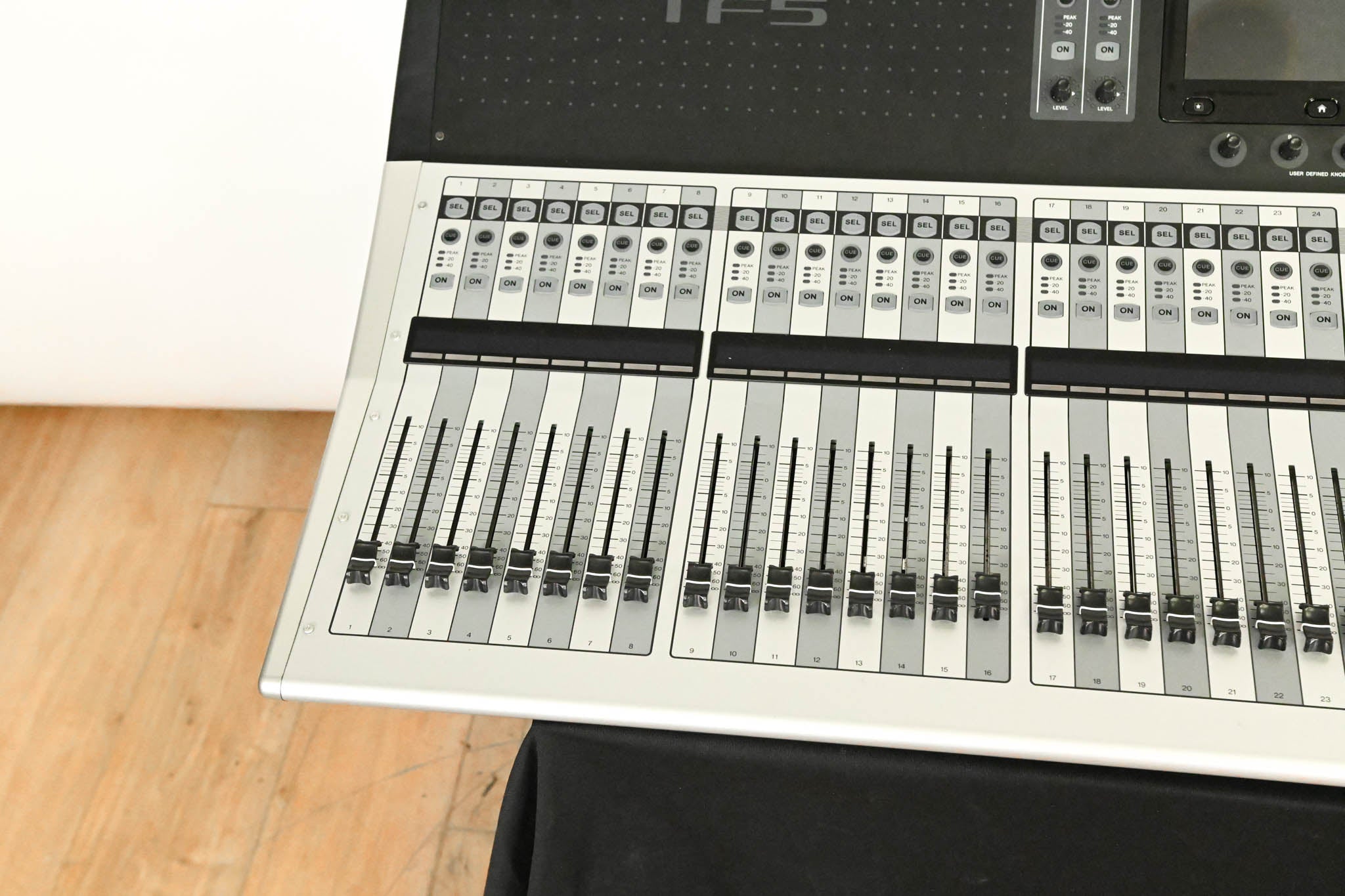 Yamaha TF5 32-Input Digital Mixing Console