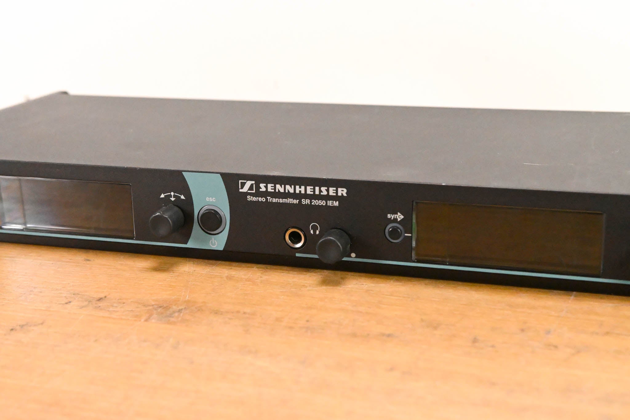 Sennheiser SR 2050XP IEM Stereo Wireless Transmitter - Aw: 516-558 MHz