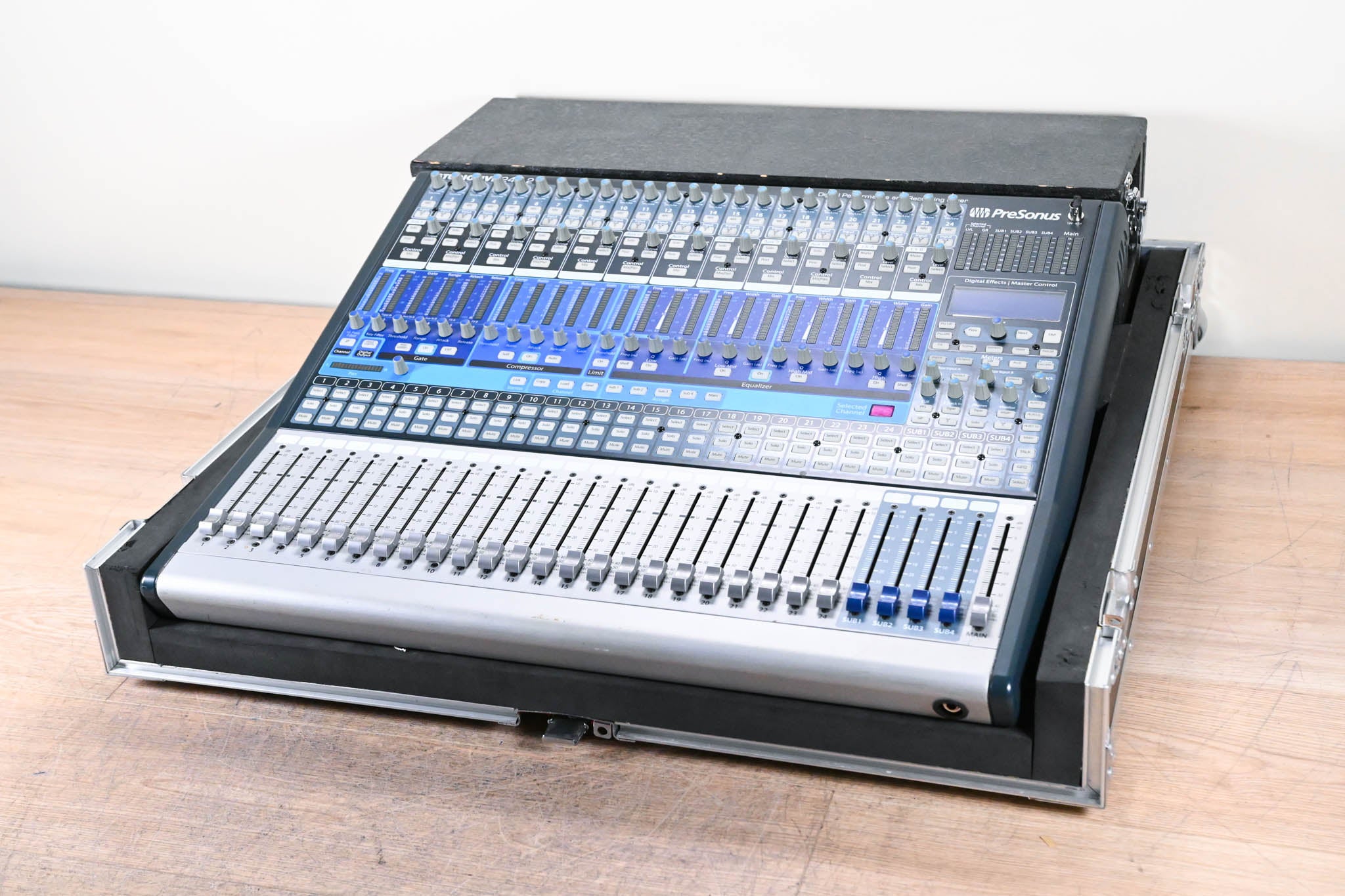 PreSonus StudioLive 24.4.2 24-Channel Digital Audio Mixer with Road Case