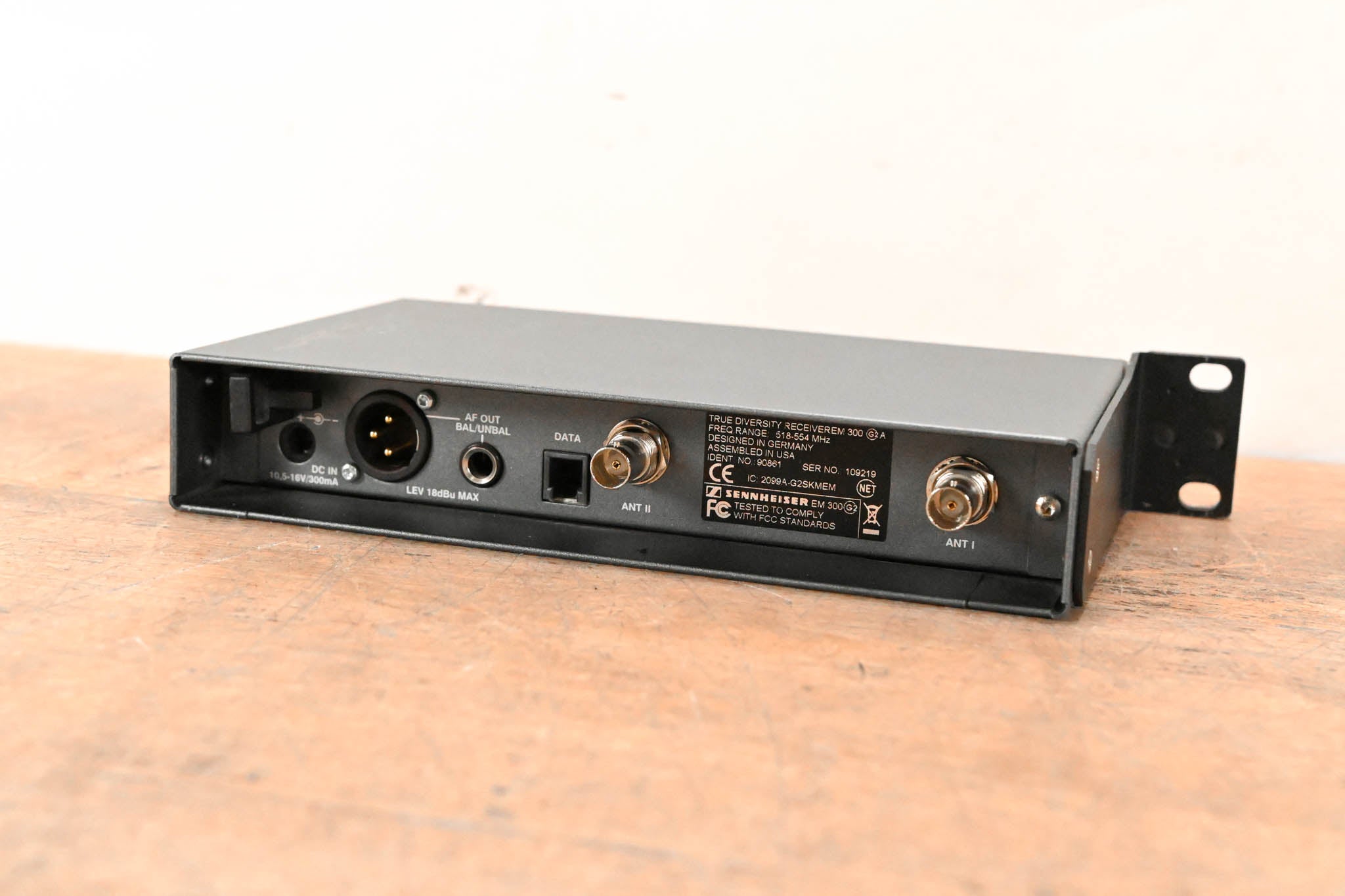Sennheiser ew 300 G2 Handheld Wireless System 518-554MHz NO POWER SUPPLY