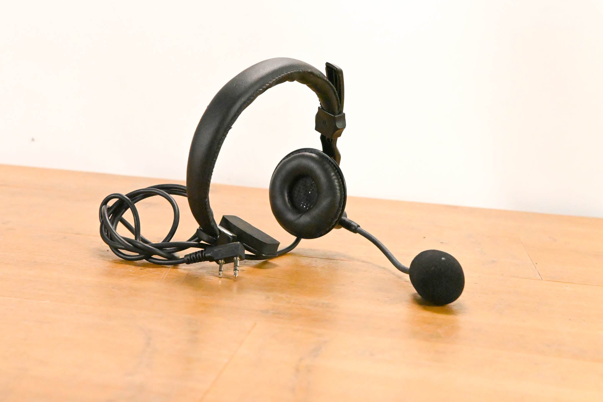 Eartec Single-Ear Slim Wired Headset