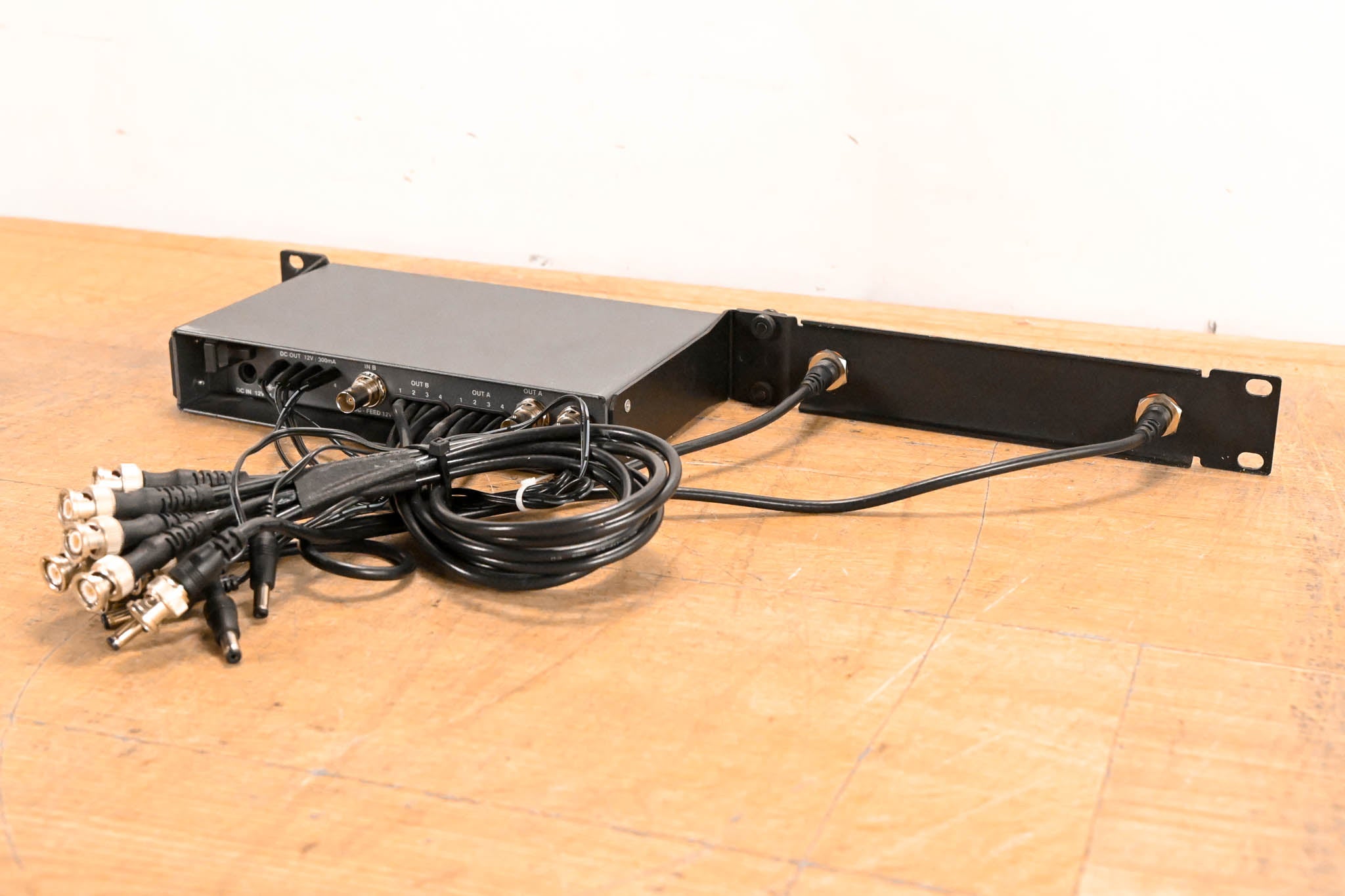 Sennheiser ASP 2 Antenna and Power Distribution System (NO POWER SUPPLY)