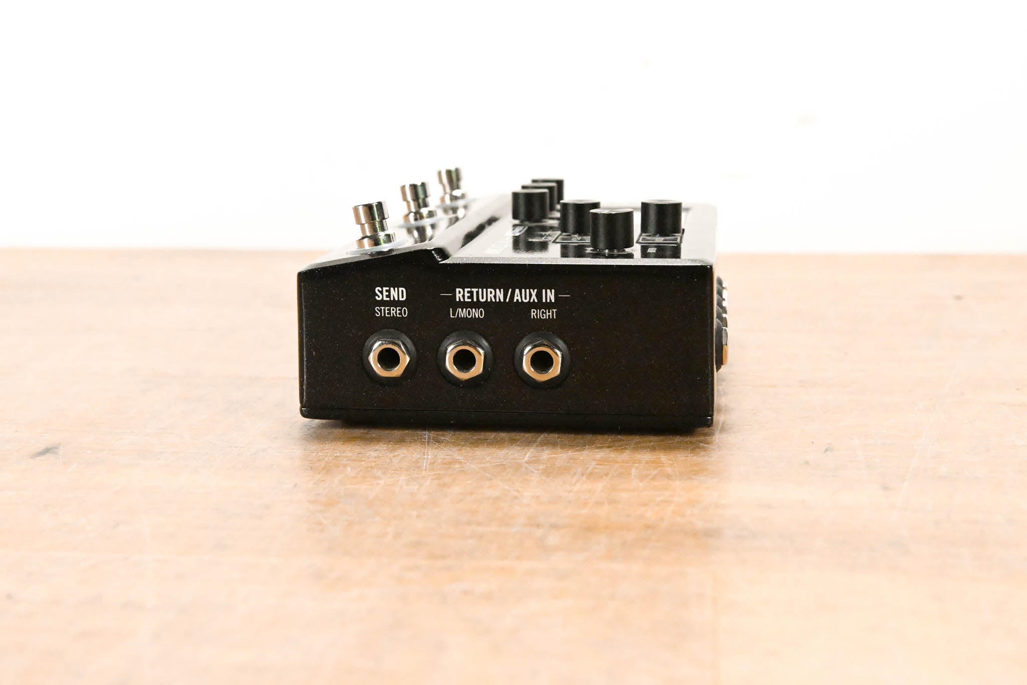 Line 6 HX Stomp Multi-Effects Guitar Processor
