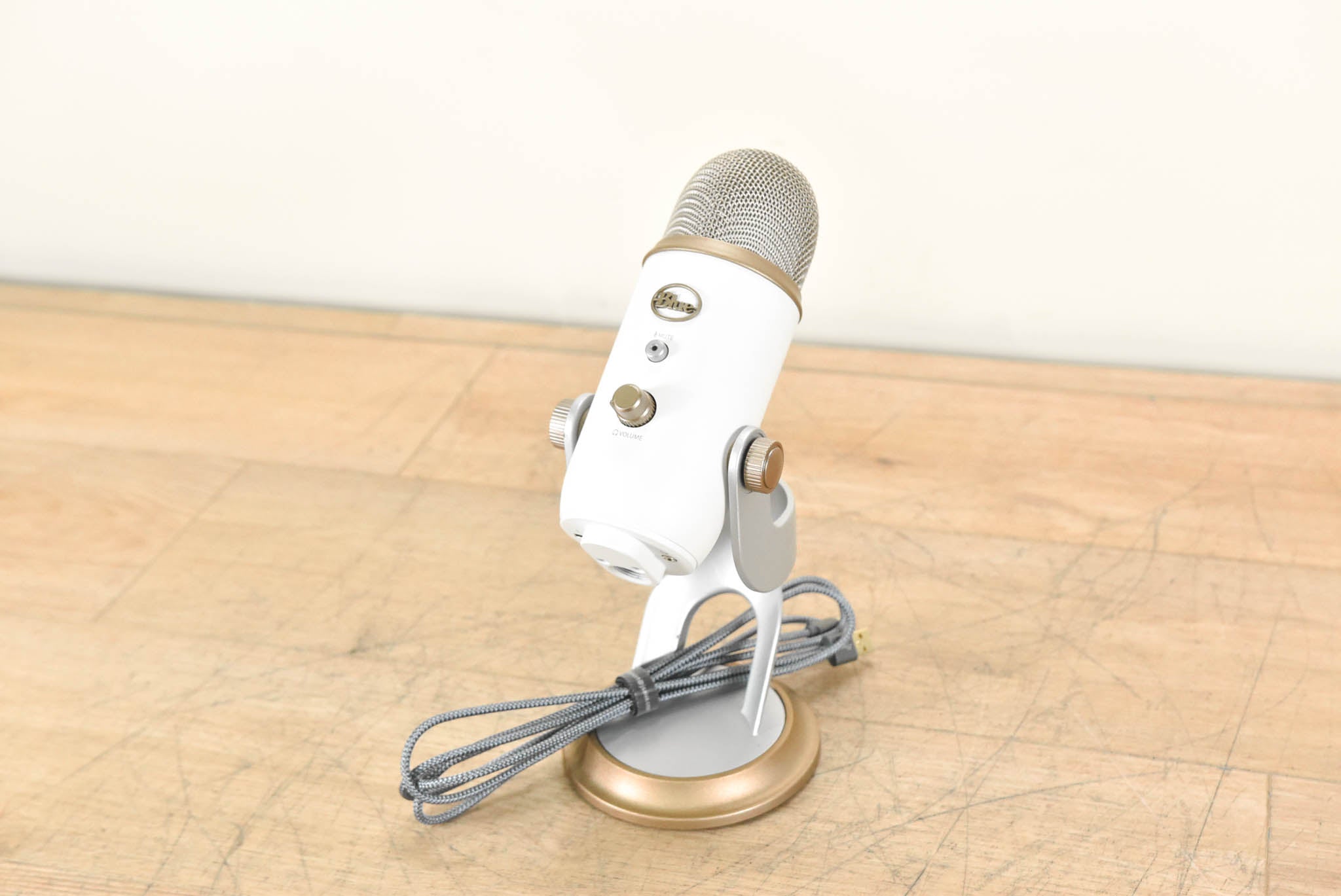 Blue Yeti Multi-pattern USB Condenser Microphone