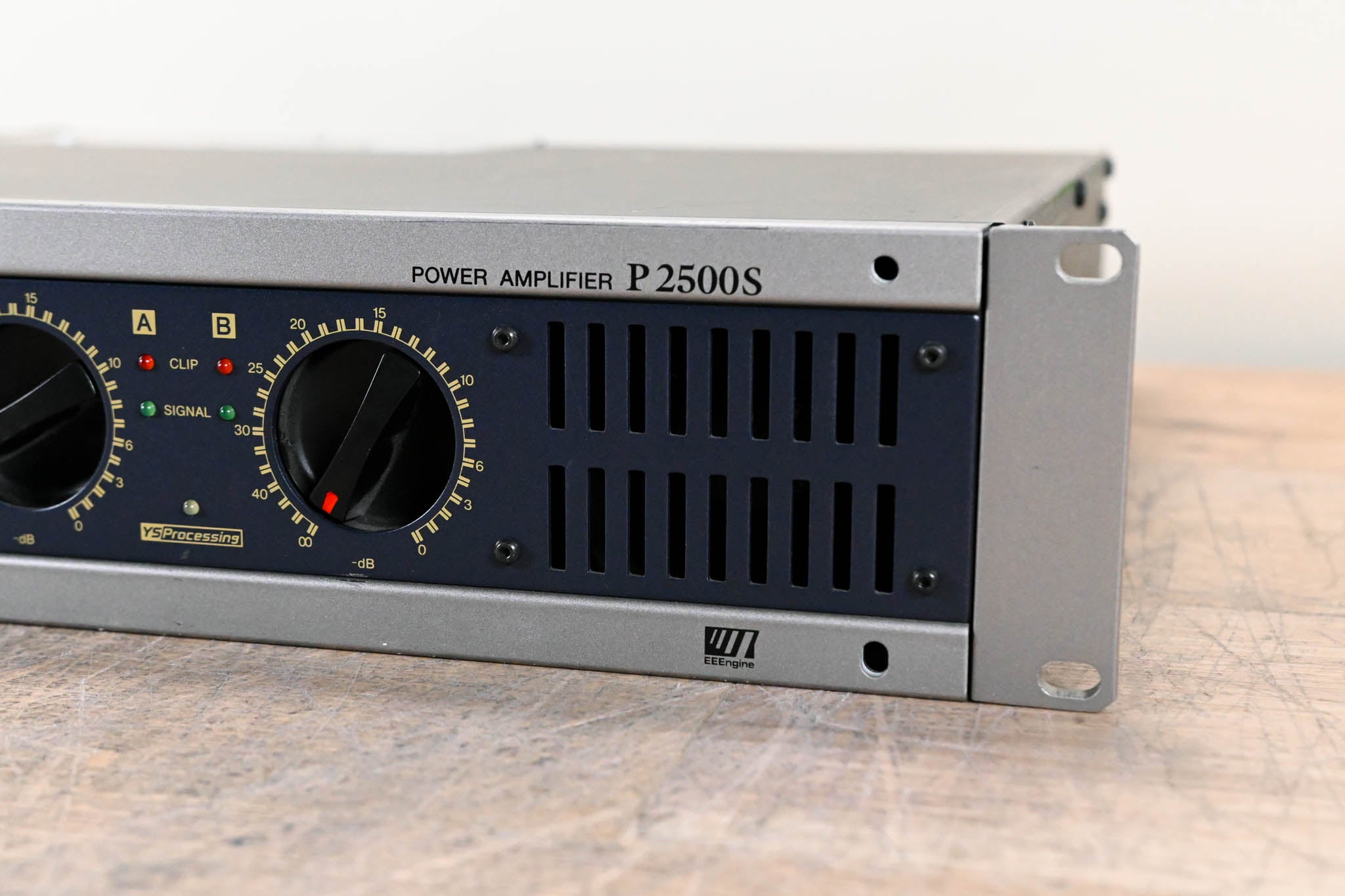 Yamaha P2500S 2-Channel Power Amplifier