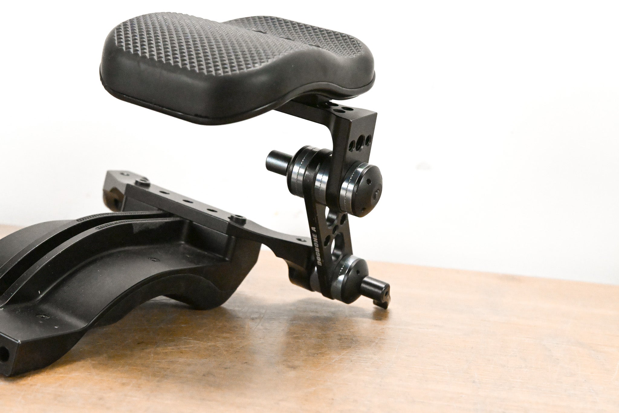 RED Digital Cinema DSMC Shoulder Pad Rig w/ Straight Dogbone A & Aux Pad