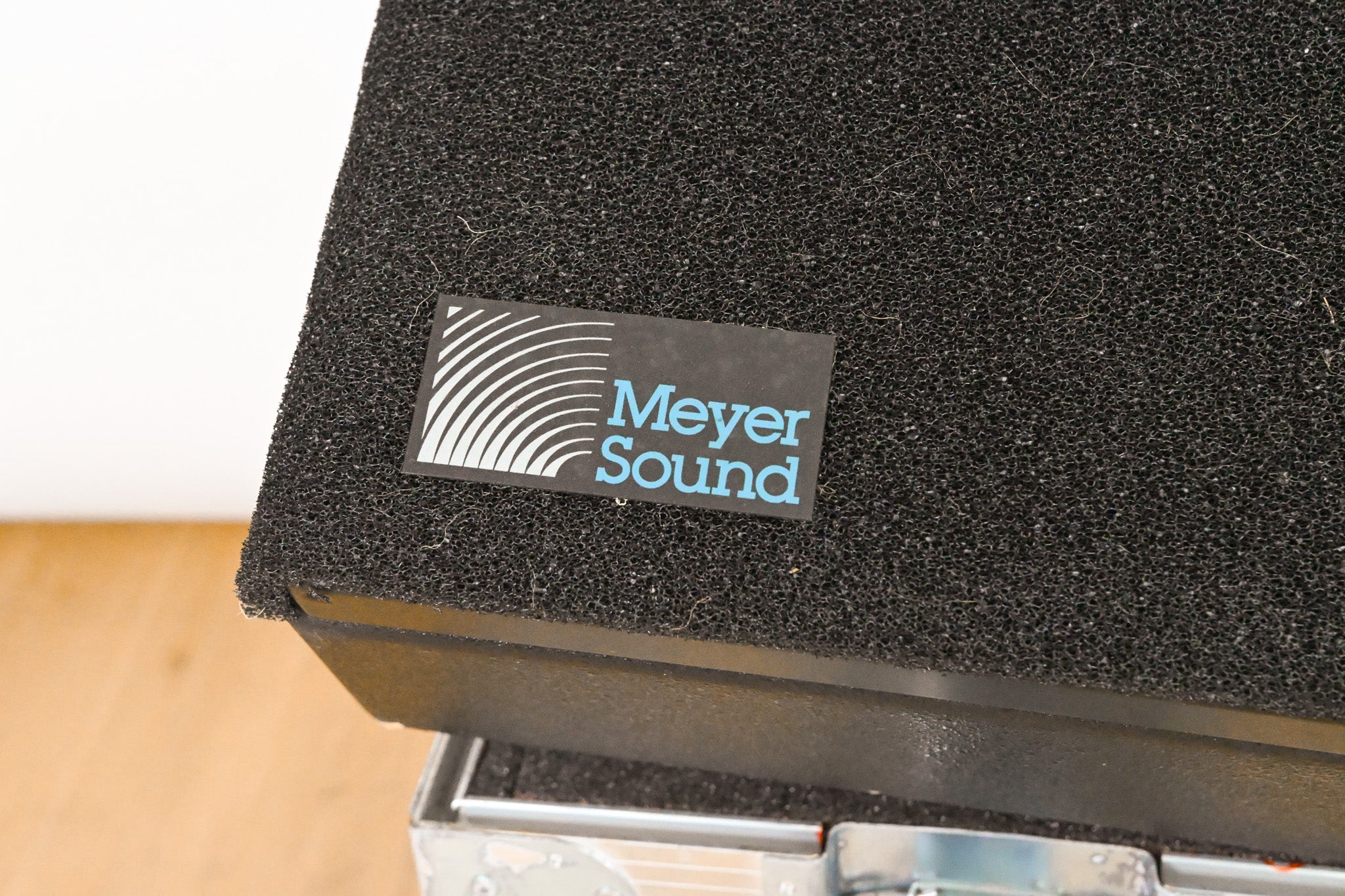Meyer Sound UM-1P 12" Powered Stage Monitor Speaker (PAIR) w/ Road Case