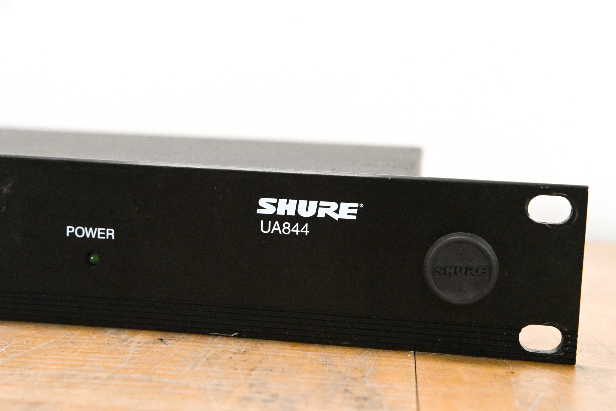 Shure UA844SWB Antenna Distribution System - 470-952 MHz (NO PSU)