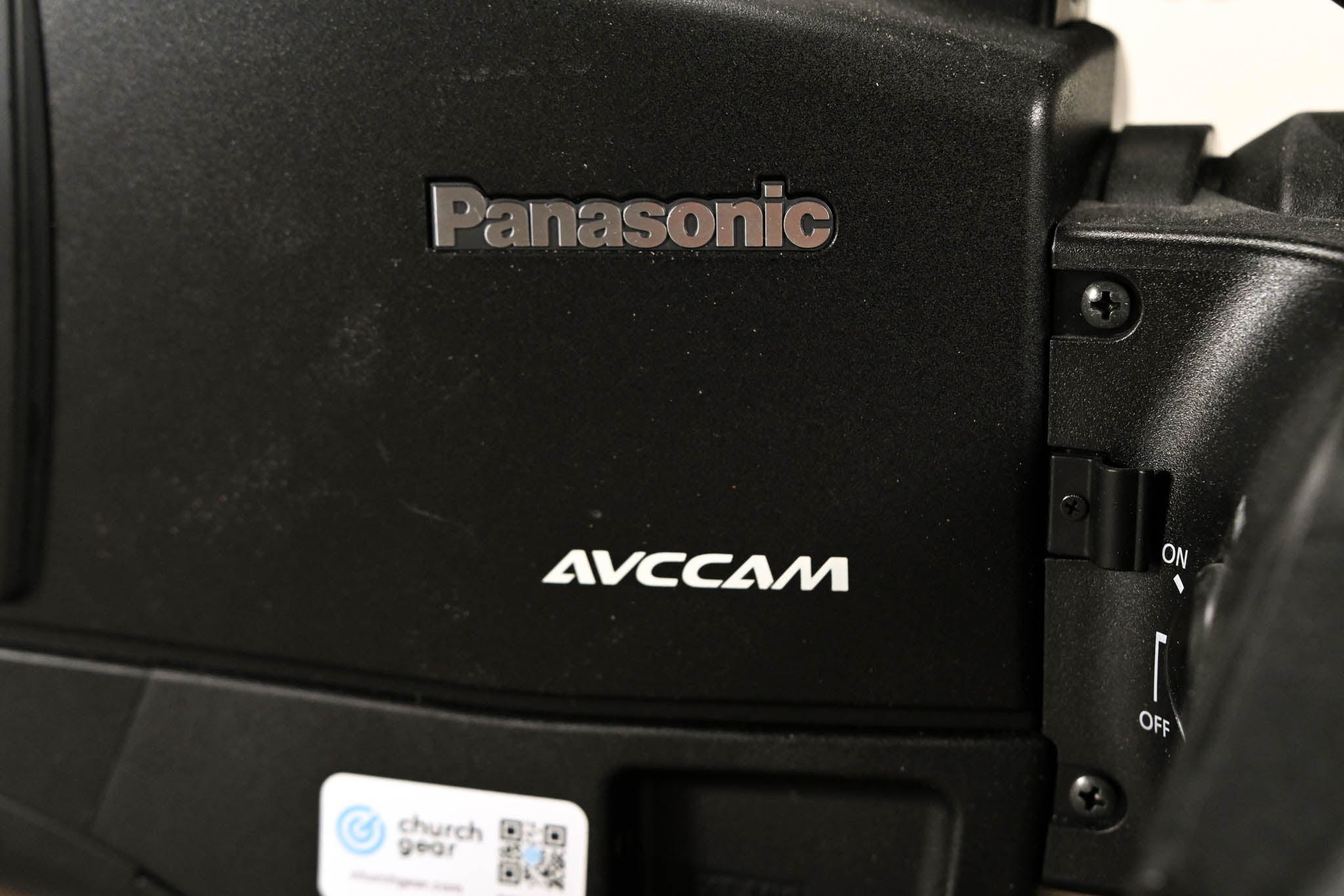 Panasonic AG-HMC80P 3MOS AVCCAM HD Shoulder-Mount Camcorder with Lens