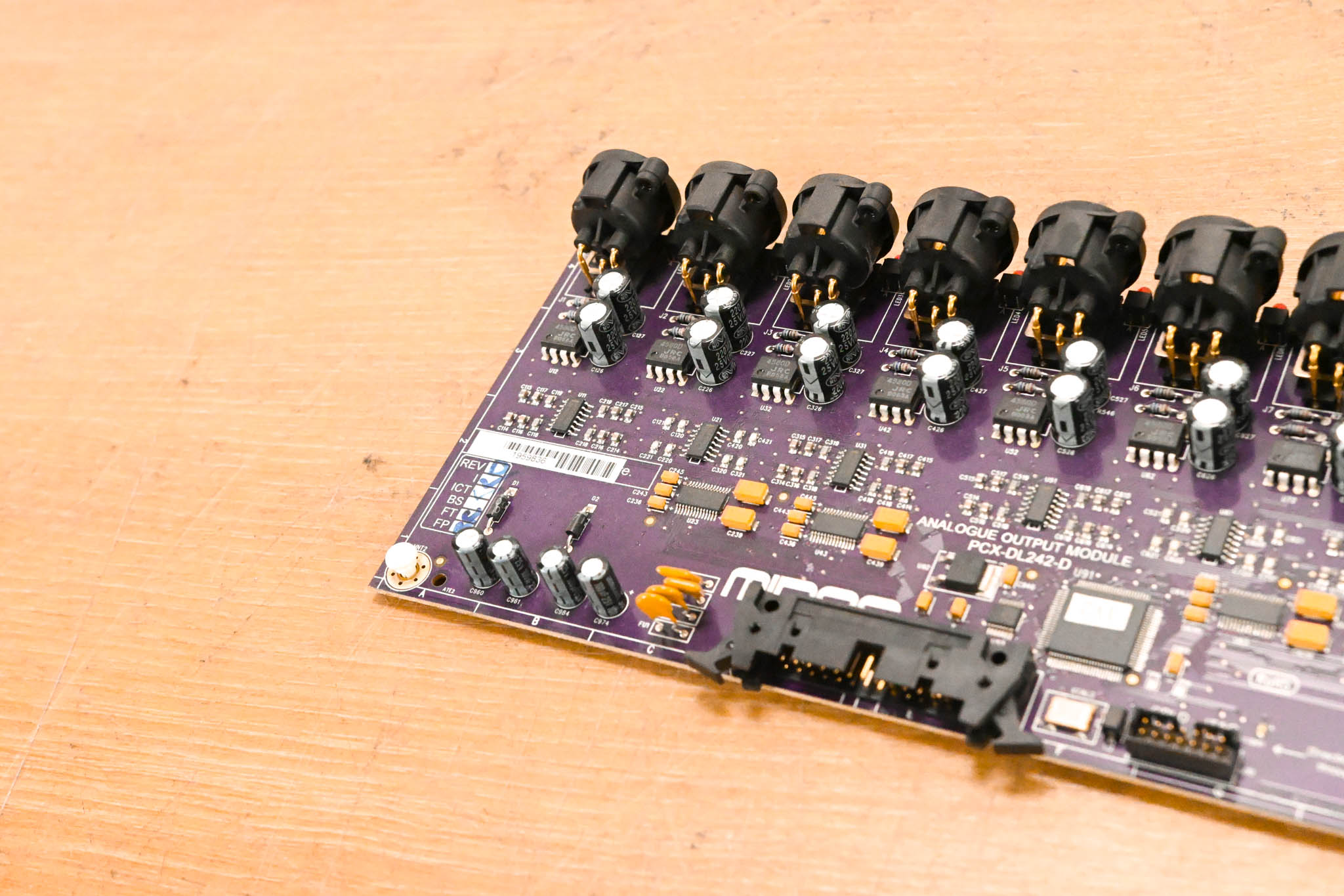 Midas DL242 Analogue Output Module 8-Channel XLR Card (PCX-DL242-D)