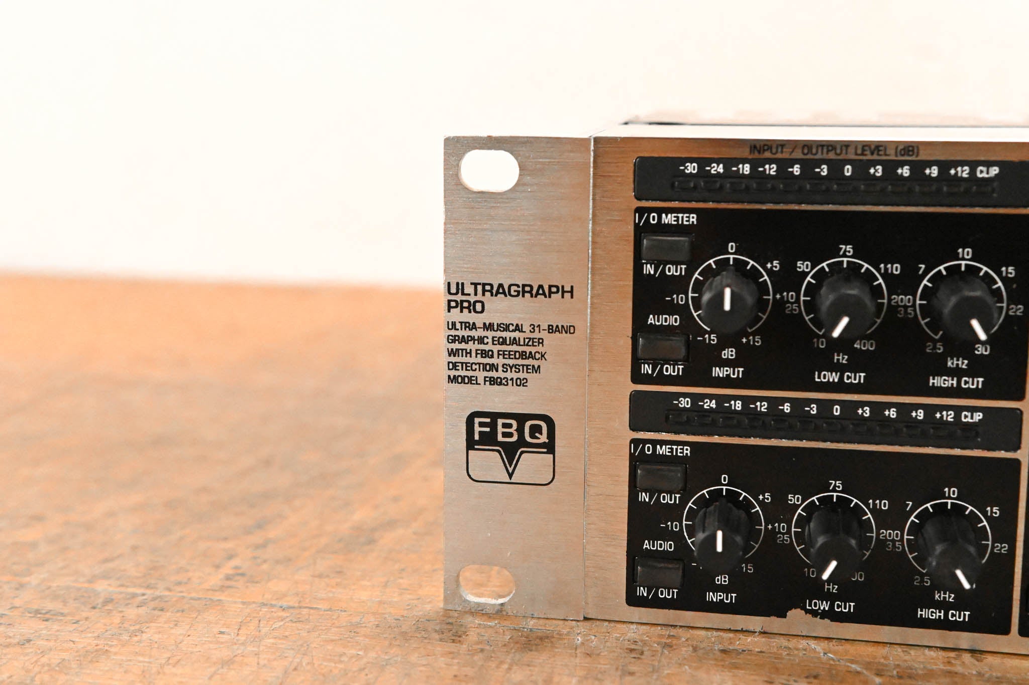 Behringer ULTRAGRAPH PRO FBQ3102 Dual 31-Band Graphic Equalizer