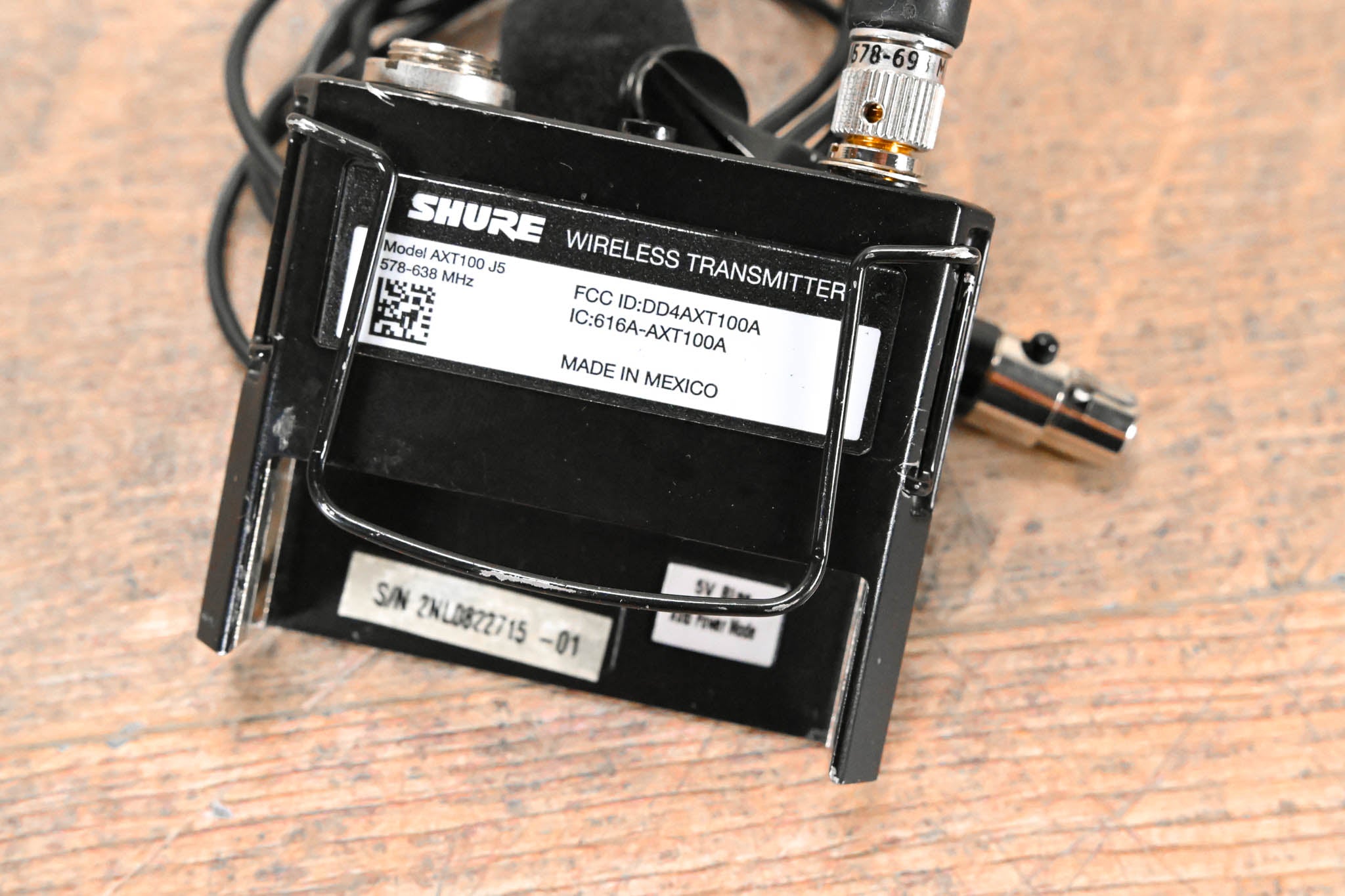 Shure AXT100 Bodypack Transmitter - J5 Band: 578-638 MHz