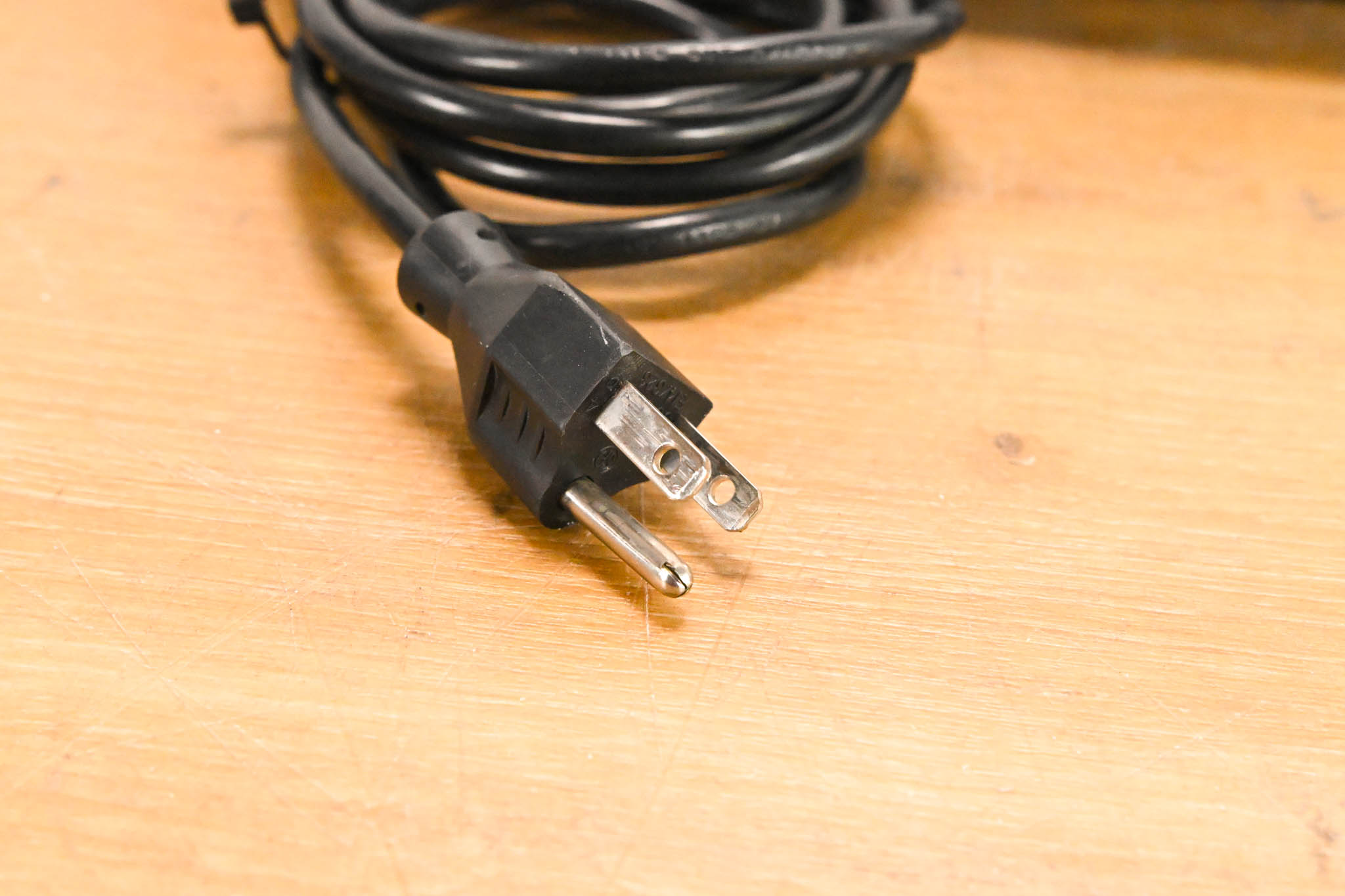 Crown D-75A 2-Channel Power Amplifier