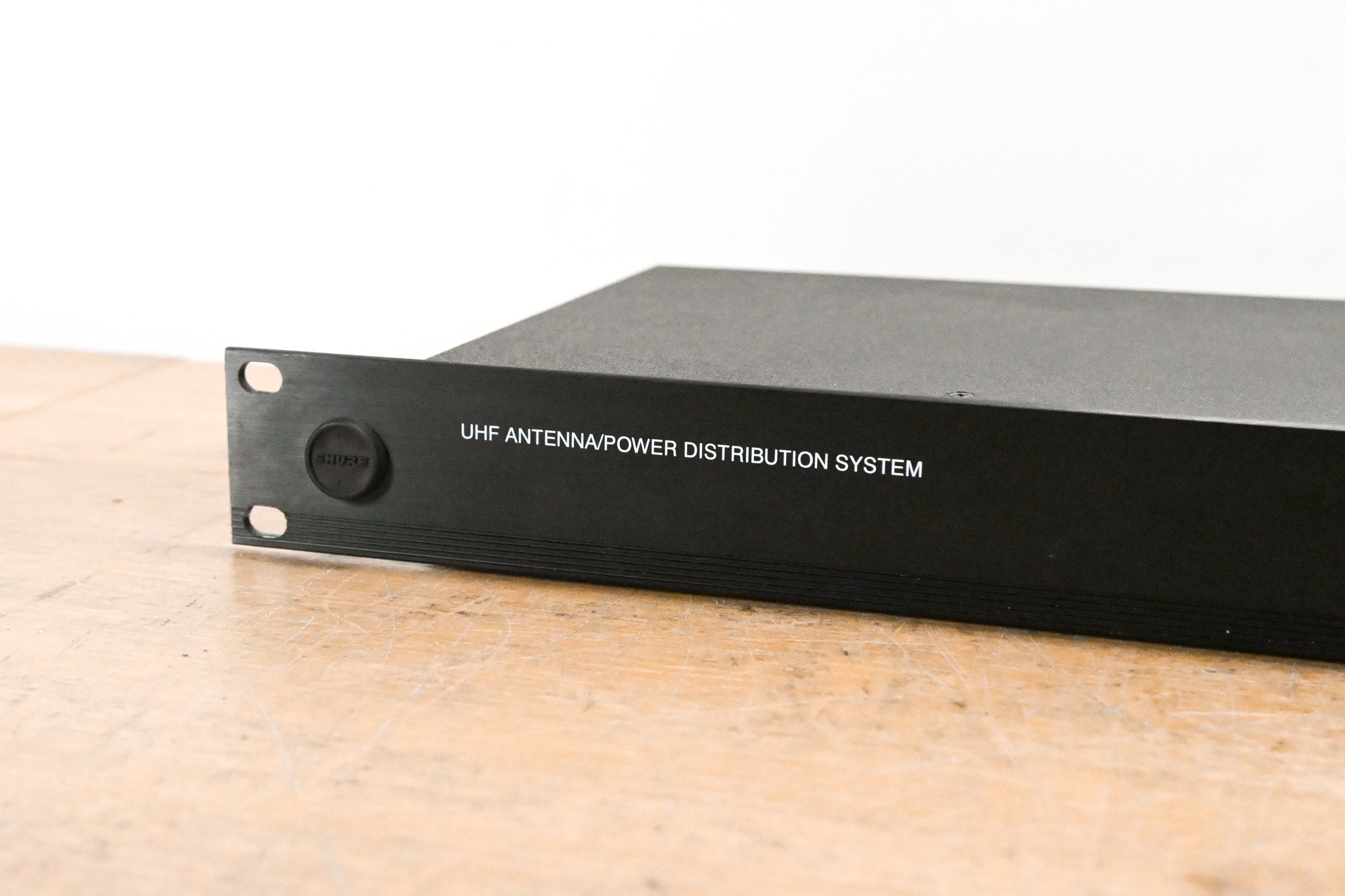 Shure UA844SWB Antenna Distribution System - 470-952 MHz (NO PSU)
