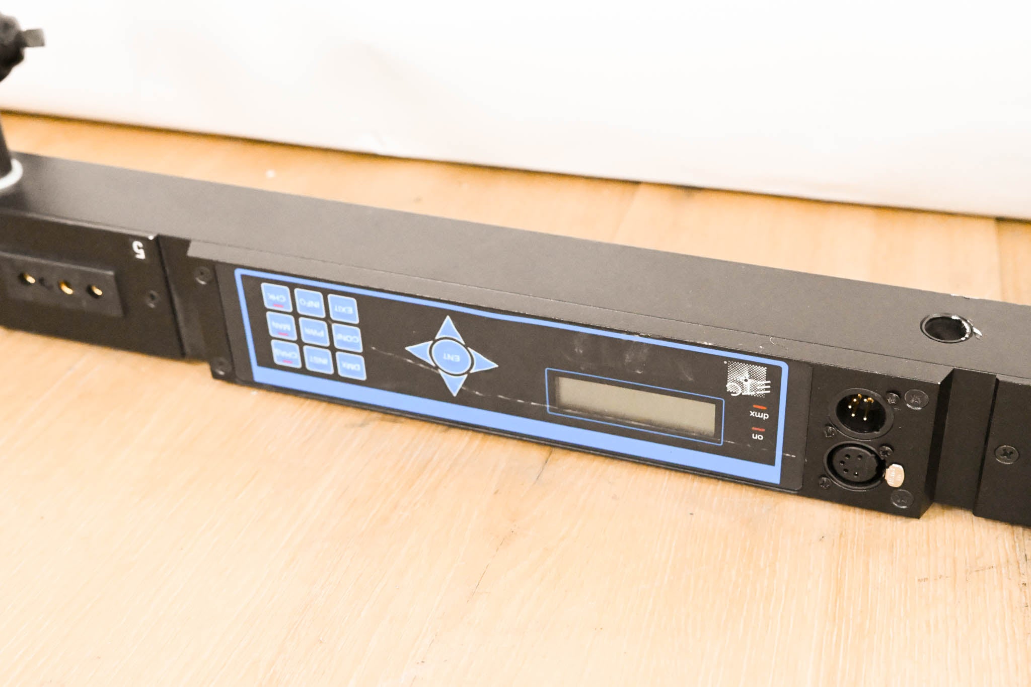 ETC SB6-10M 6 x 10A (1200W) SmartBar with Stage Pin Connectors
