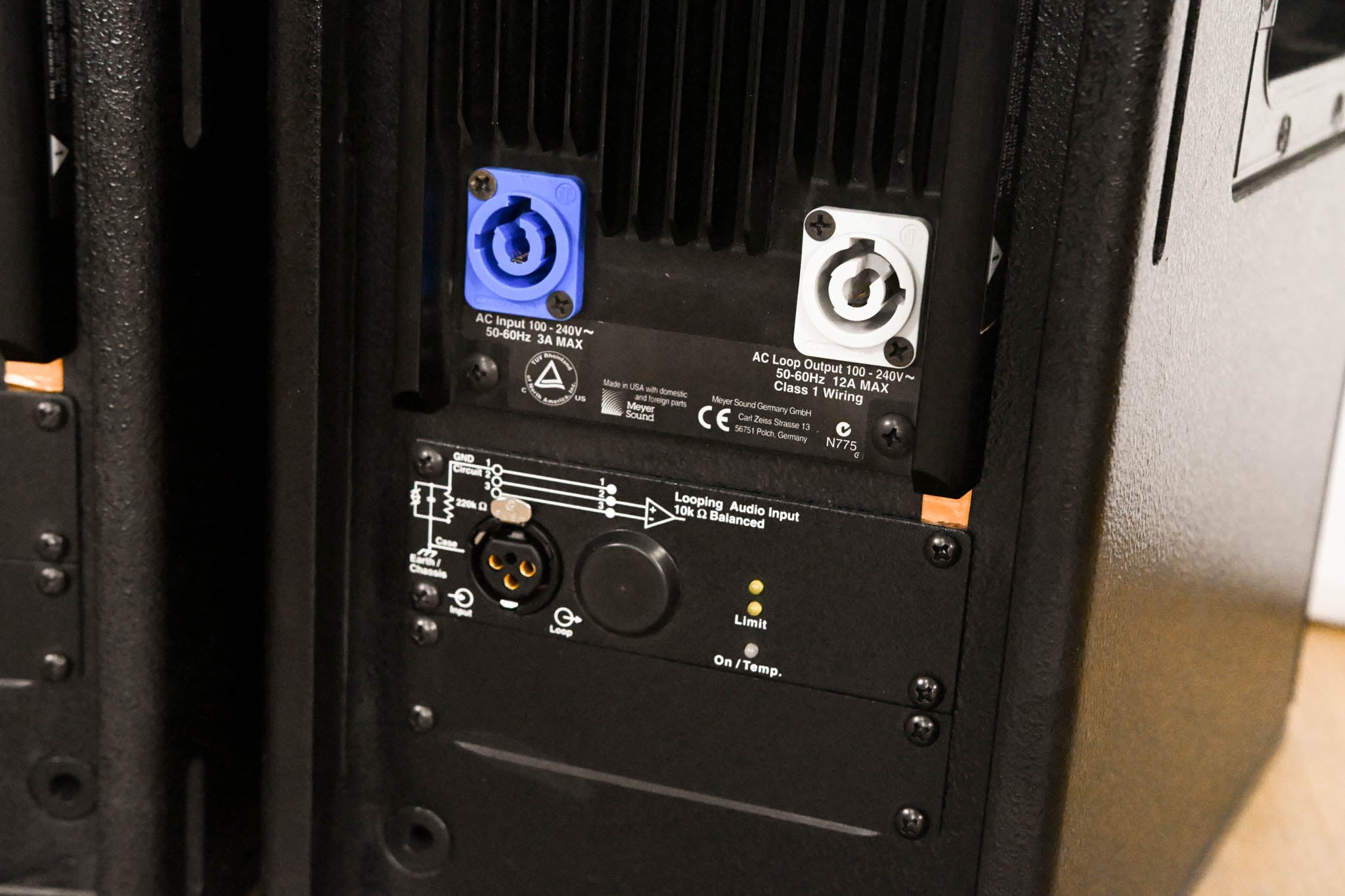 Meyer Sound UPJ-1P Compact VariO Loudspeaker (PAIR)