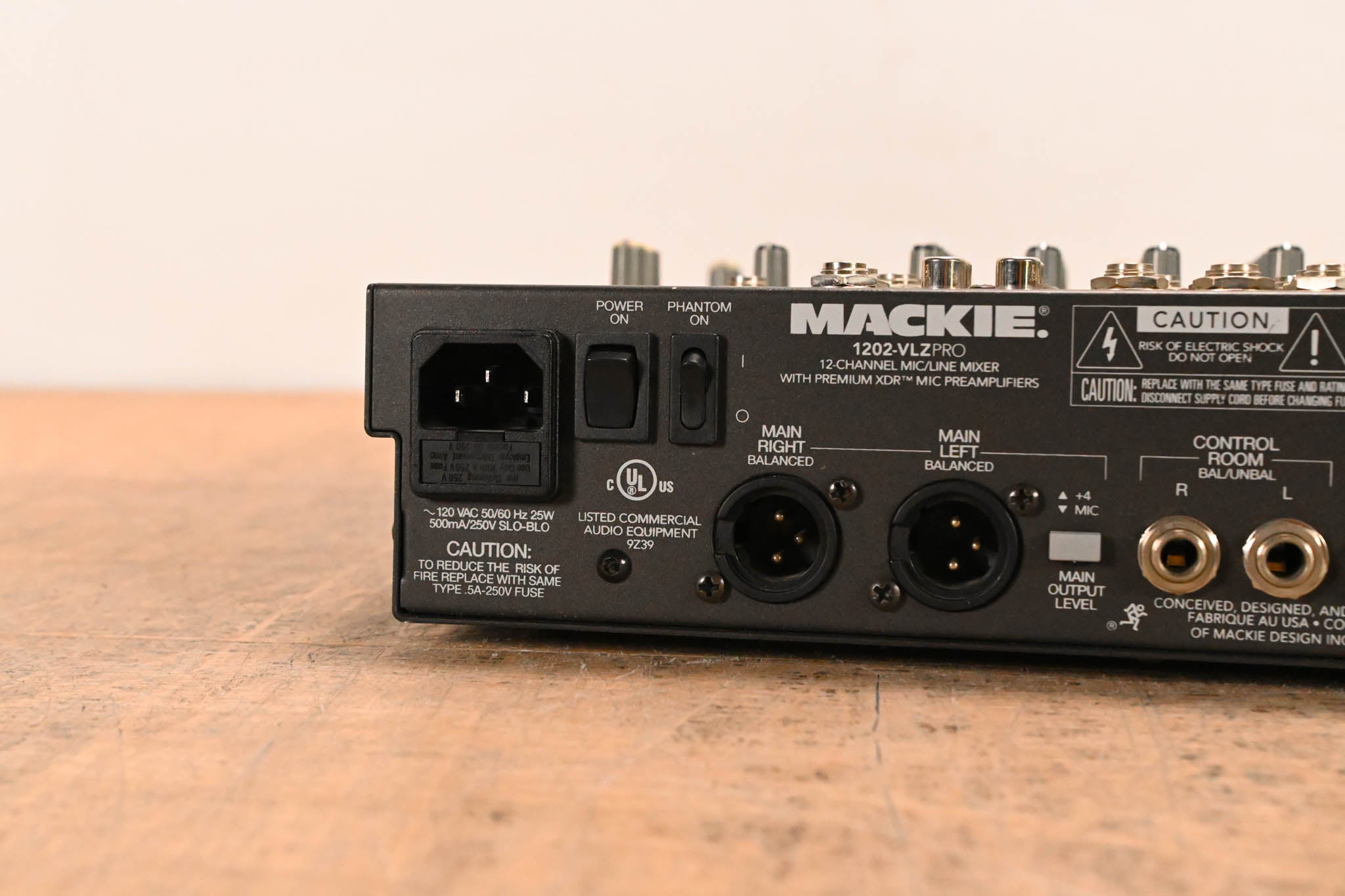 Mackie 1202-VLZ PRO 12-Channel Mic/Line Mixer