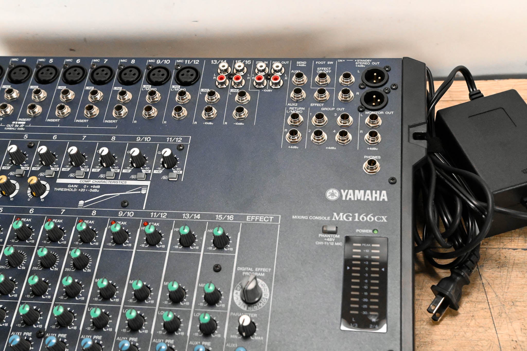 Yamaha MG166CX 16-Channel, 6-Bus Analog Mixer