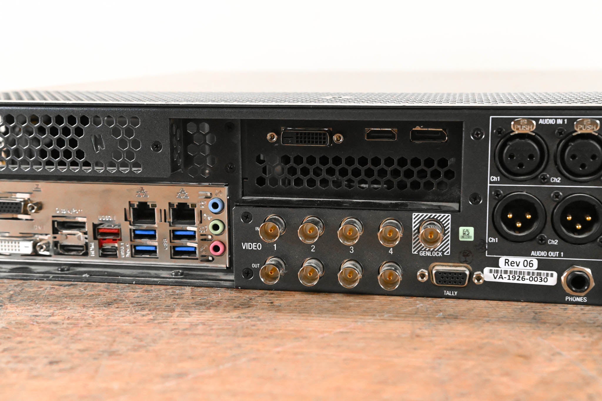 NewTek (Vizrt) TriCaster TC410 Plus Intergrated Video Production