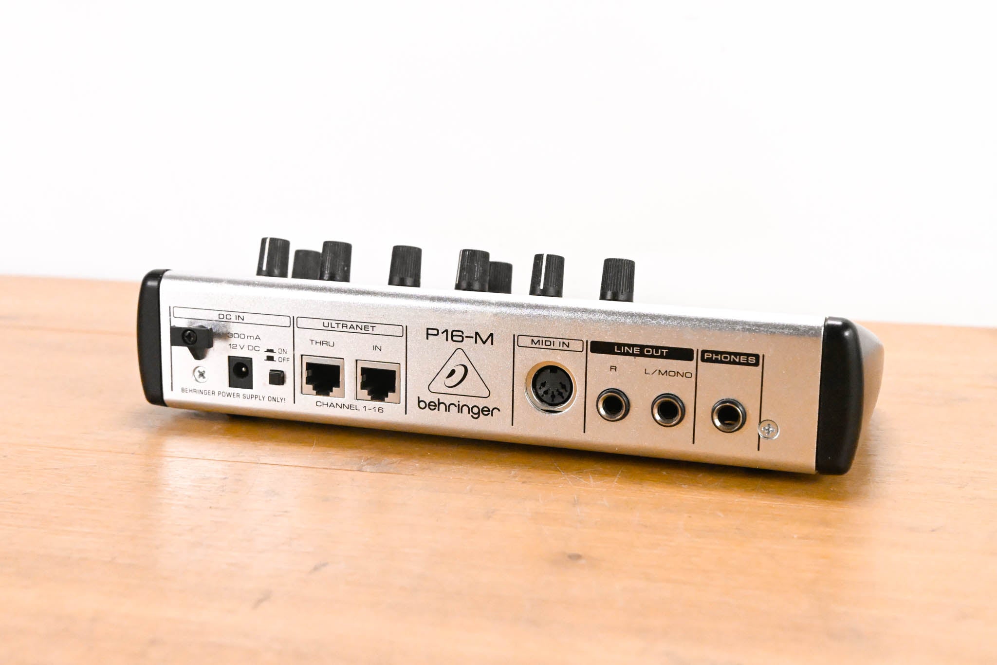 Behringer Powerplay P16-M 16-Channel Digital Personal Mixer