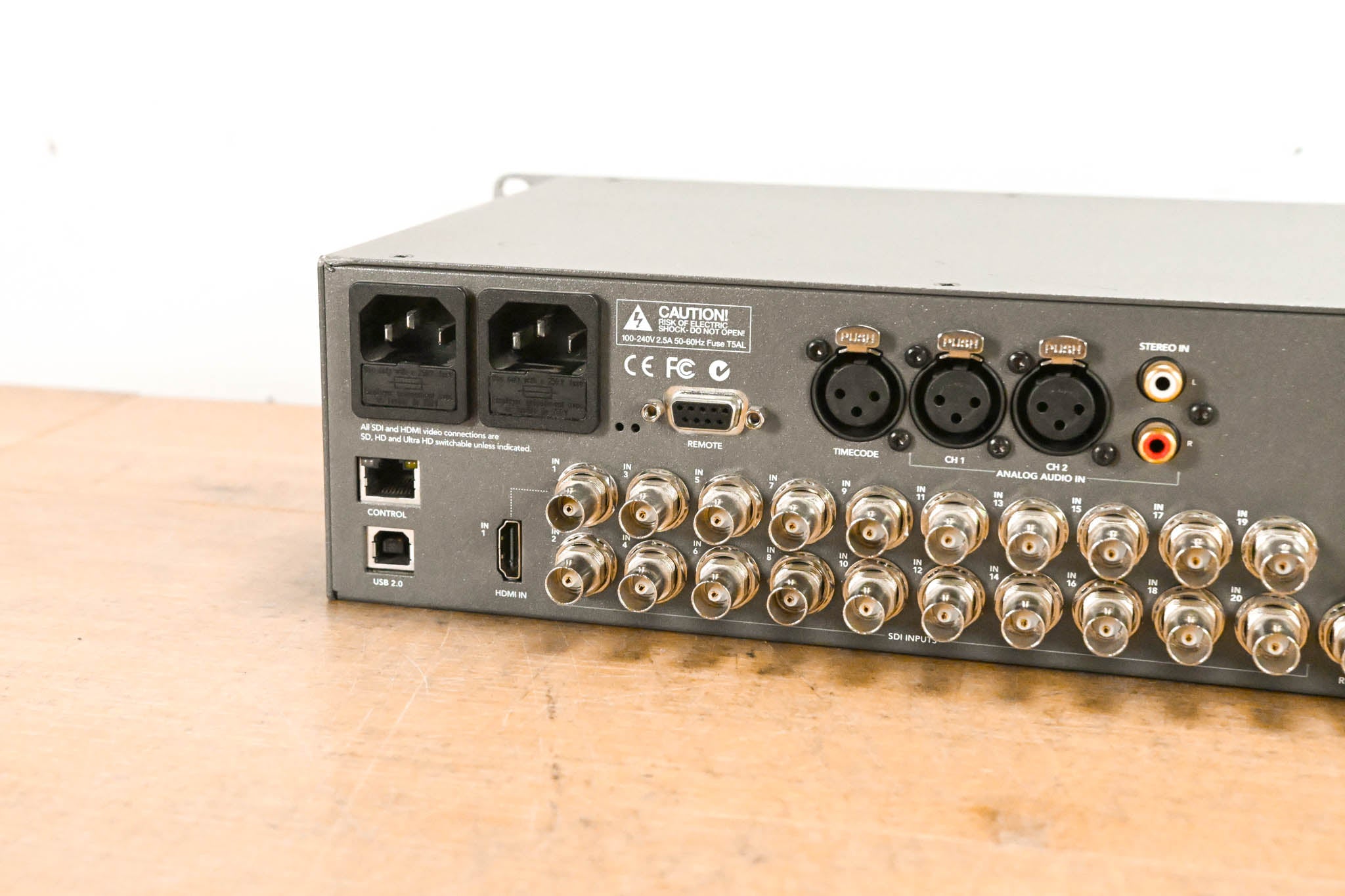 Blackmagic Design ATEM 2 M/E Production Studio 4K