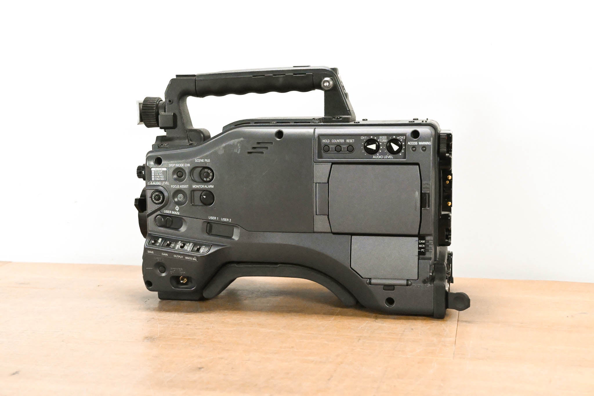 Panasonic AG-HPX500P 2/3" Shoulder-Mounted P2HD Camcorder