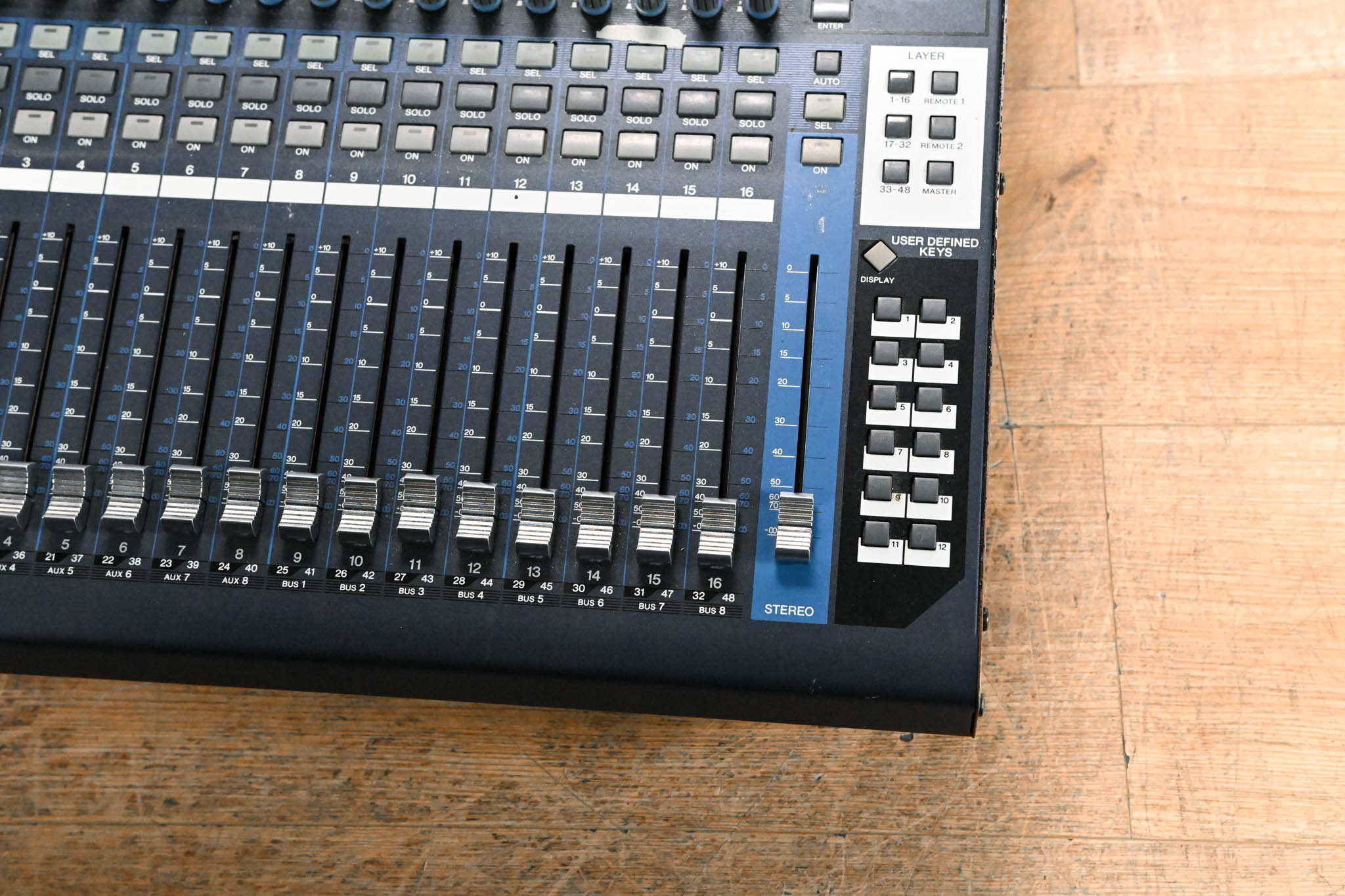Yamaha DM1000 48-Channel Digital Audio Mixing Console