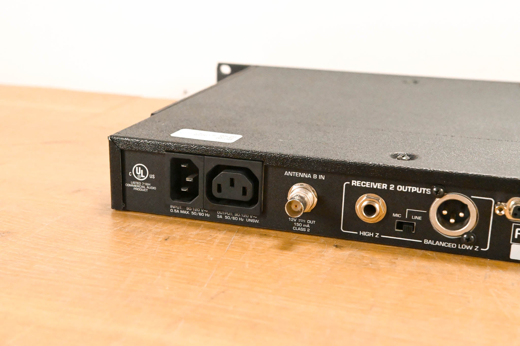 Shure U4D-J4 Wireless Receiver w/ two U2/BETA87A Handheld Mics - J4 Band