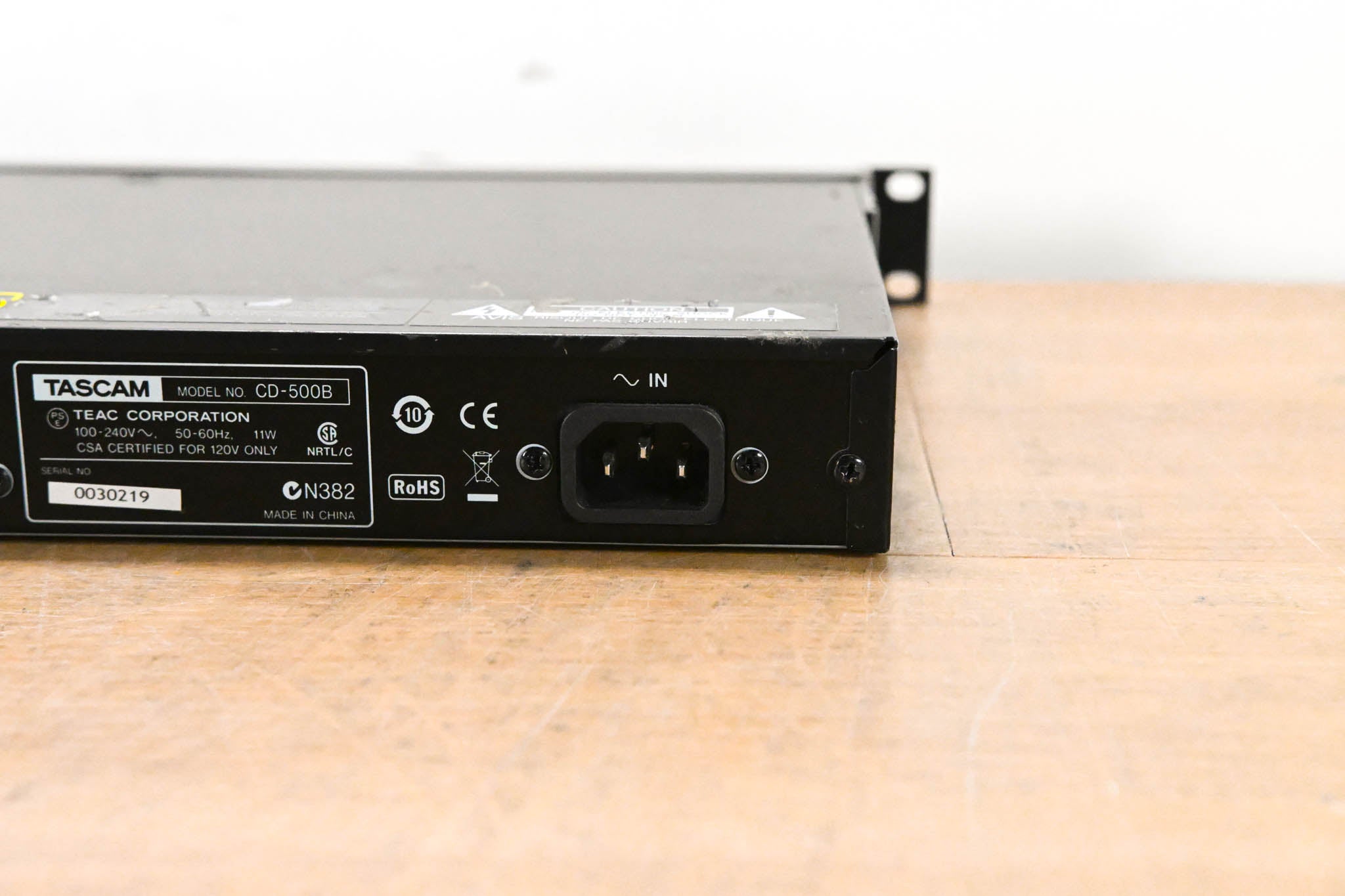 TASCAM CD-500B Rack-Mountable CD Player
