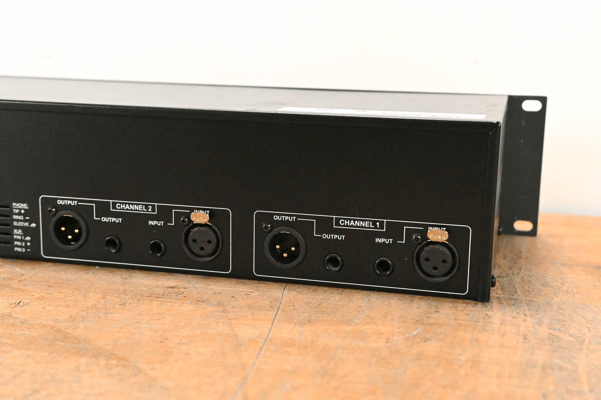 dbx 231 Dual-Channel 31-Band Graphic Equalizer