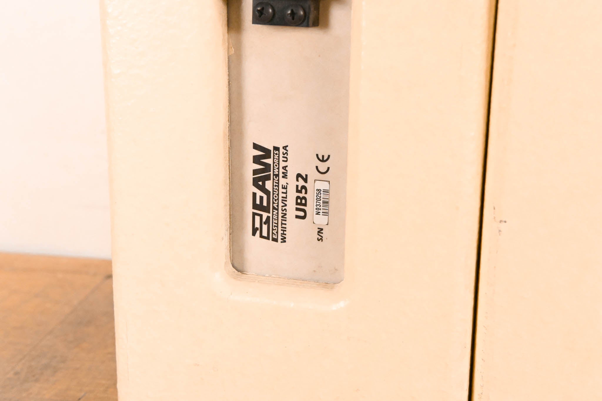 EAW UB52 Two-Way Full-Range Loudspeaker - White (PAIR)