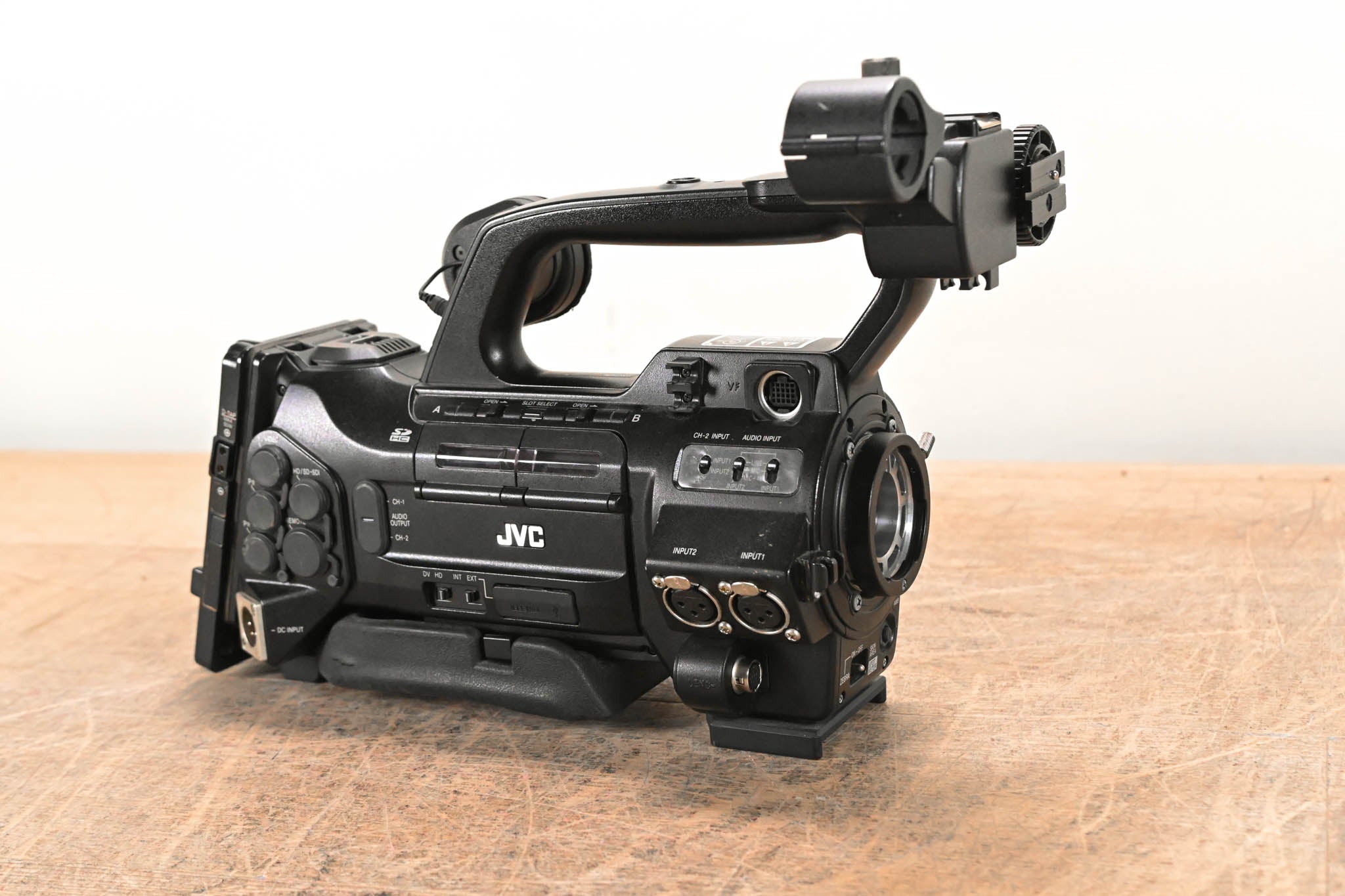 JVC GY-HM700CHU ProHD Compact Shoulder Solid State Camcorder