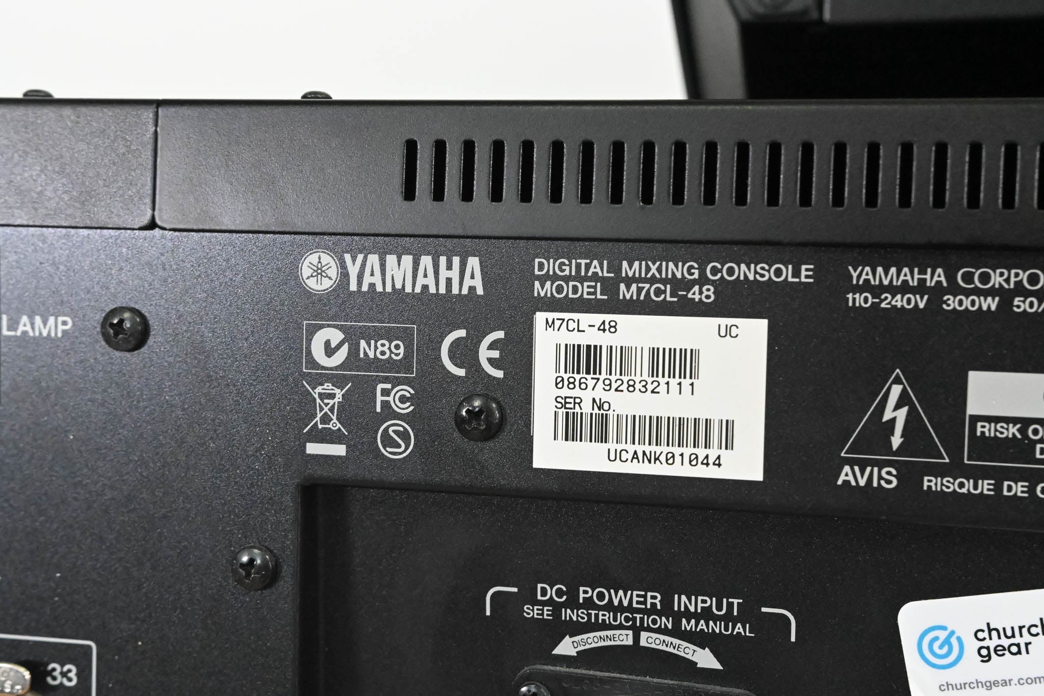 Yamaha M7CL-48 48-Channel Digital Audio Mixing Console