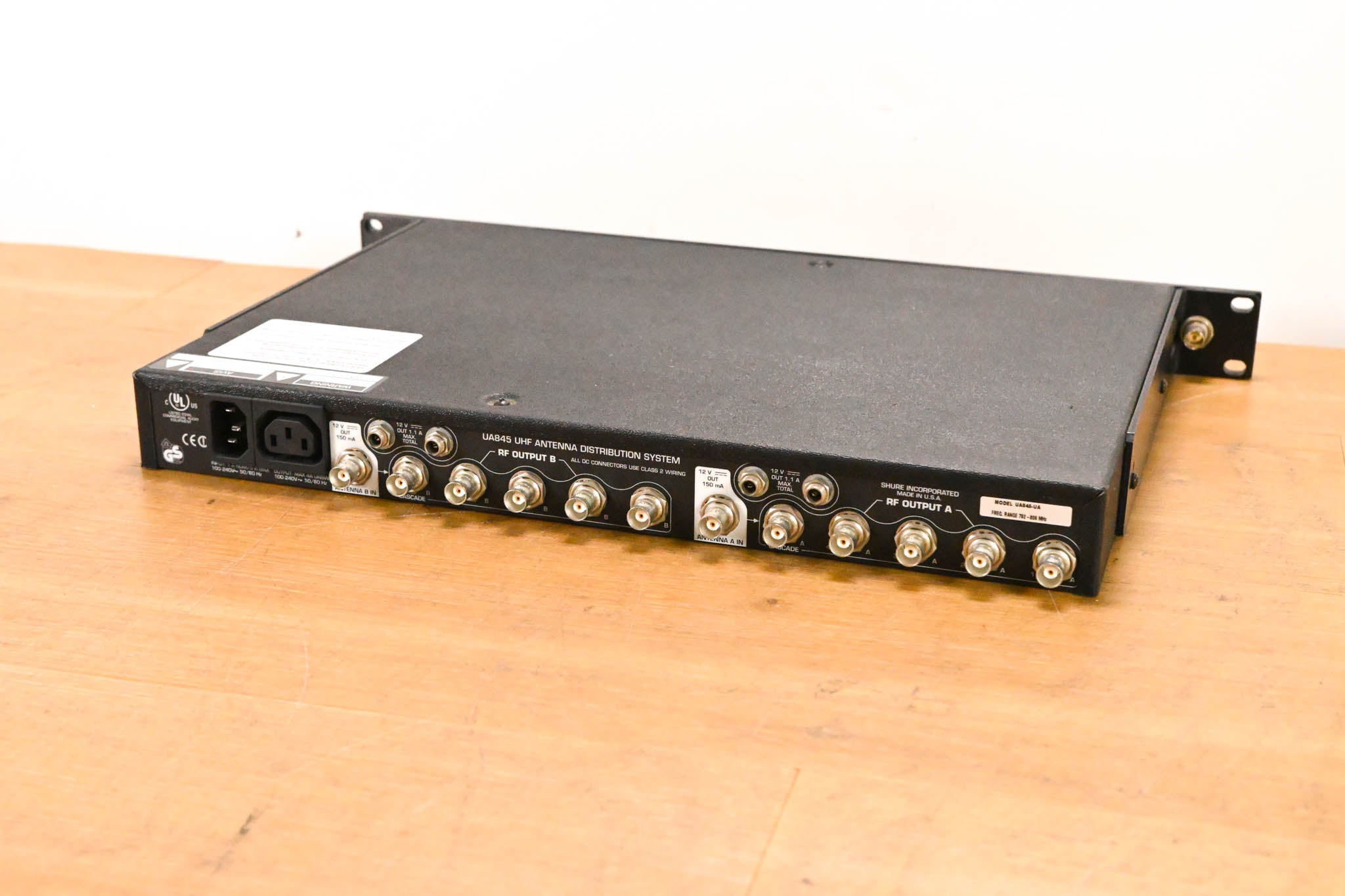 Shure UA845-UA UHF Antenna Distribution System 782-806 MHz