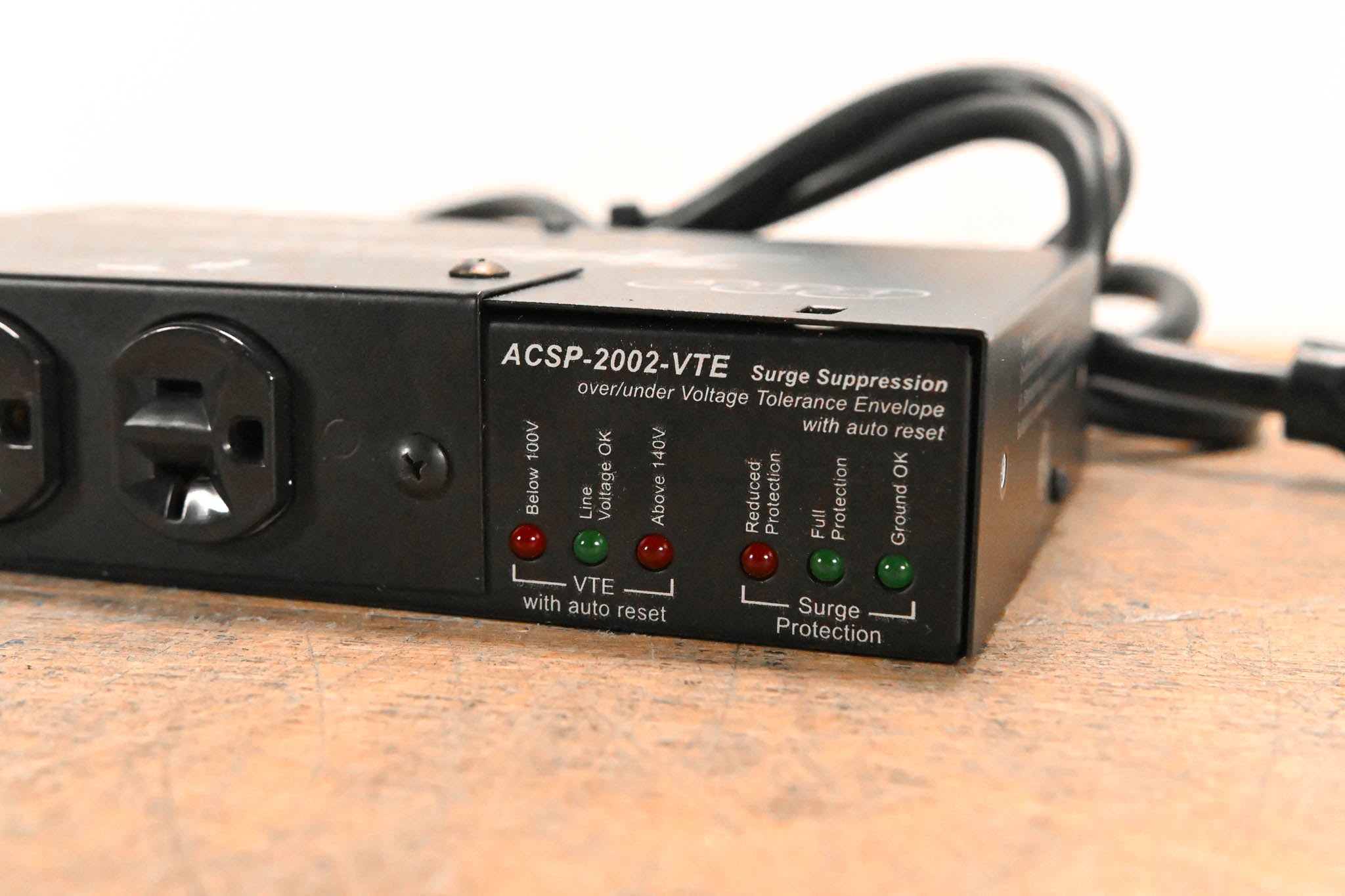 Lowell ACSP-2002-VTE Compact Surge Suppressor