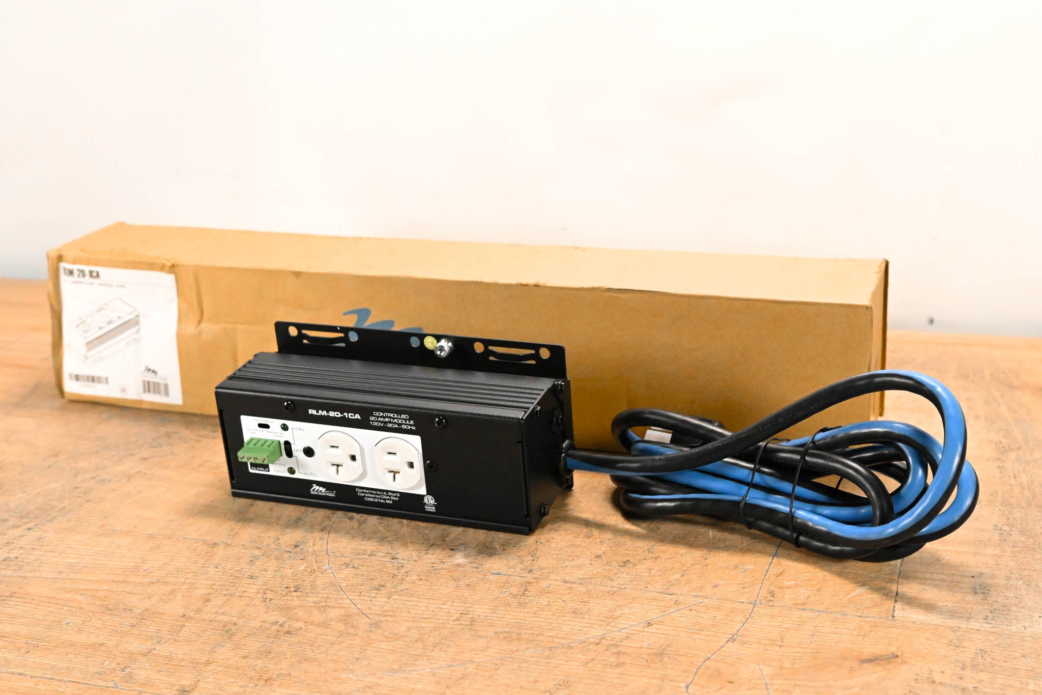 Middle Atlantic RLM-20-1CA MPR Module 20A, Controlled Stand-Alone