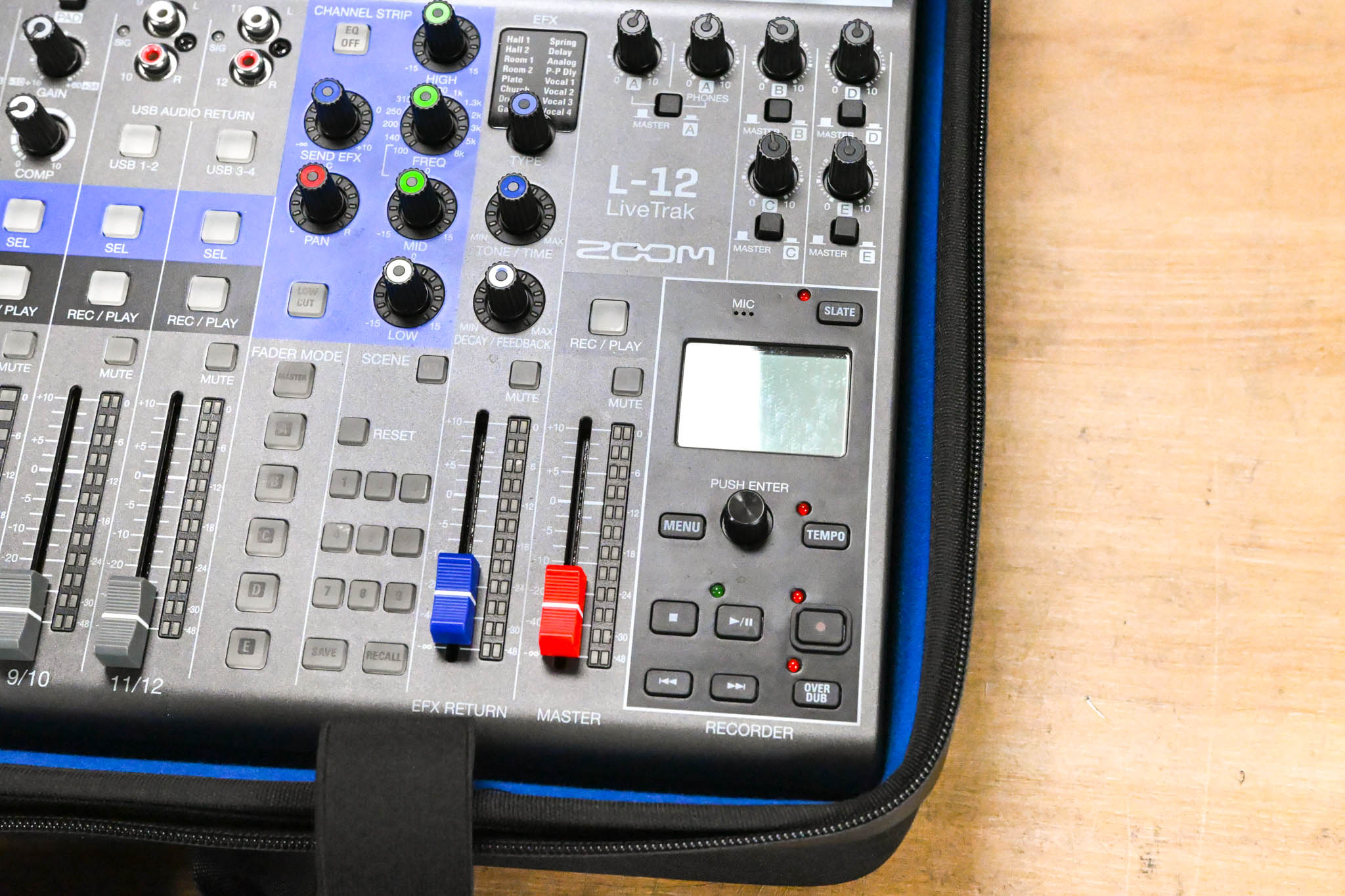 Zoom LiveTrak L-12 12-Channel Digital Mixer / Recorder