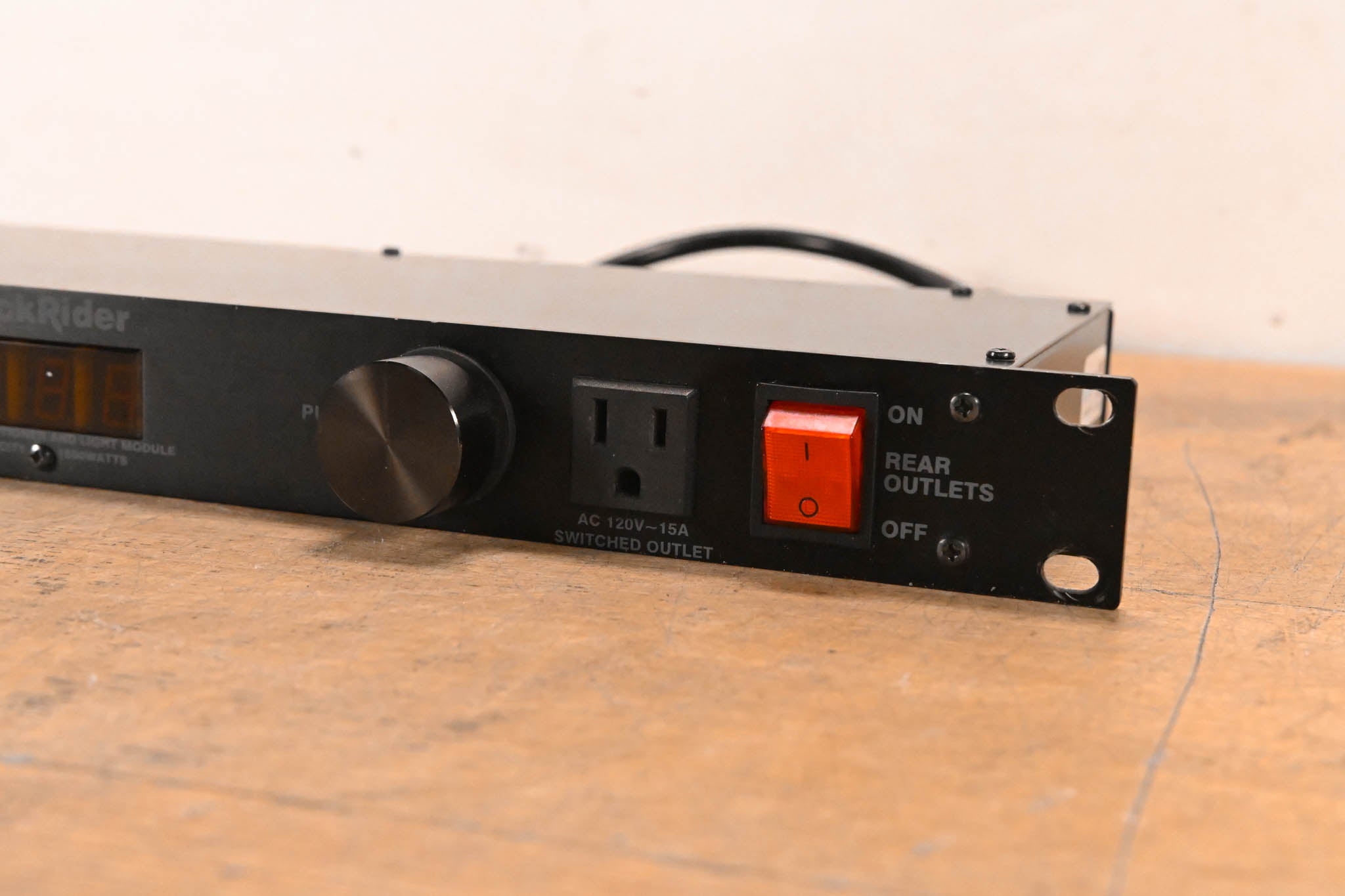 Furman RackRider RR-15PLUS 1RU Power Conditioner w/ Lights + V-Meter