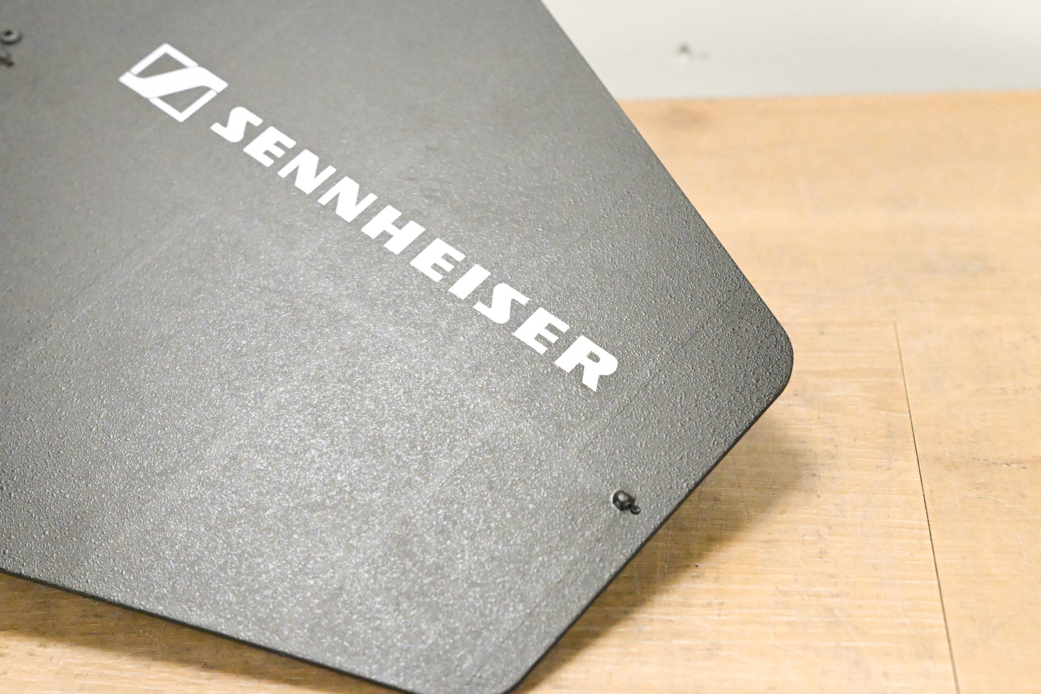 Sennheiser A-2003-UHF Passive Directional Antenna - 450-960 MHz
