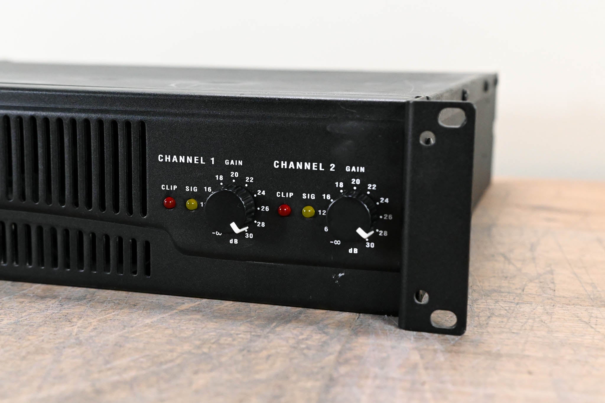 QSC RMX850 2-Channel Power Amplifier