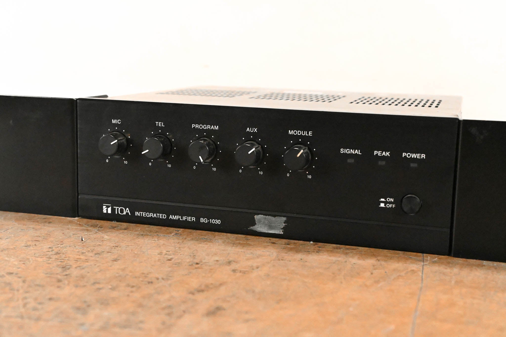 TOA BG-1030 5-Channel Mixer/Amplifer