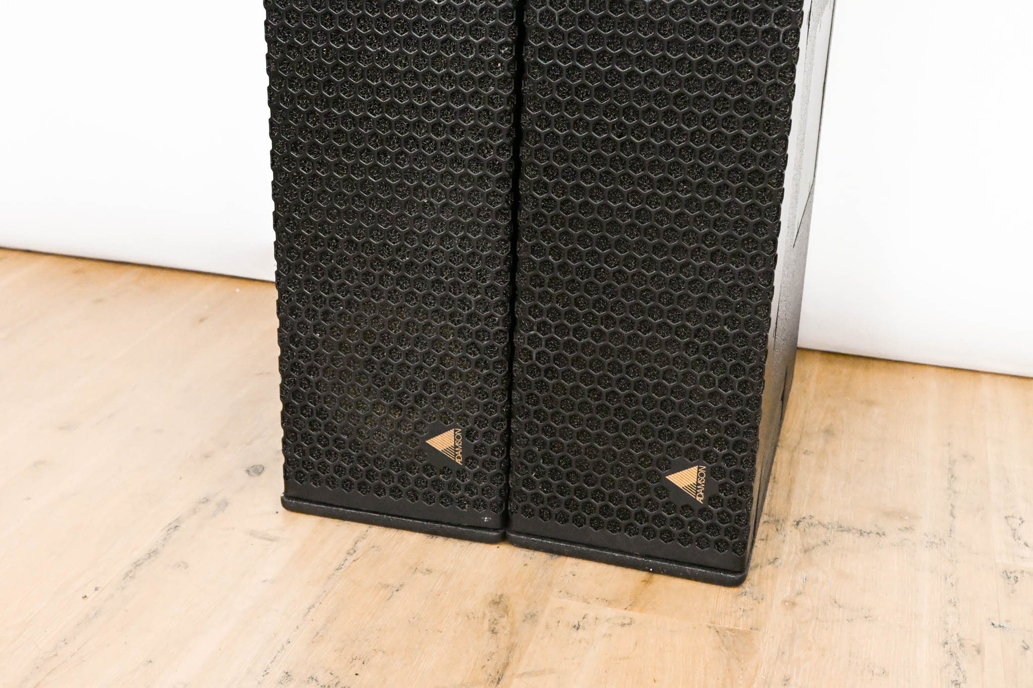 Adamson SpekTrix 3-Way Full Range Line Array Loudspeaker (PAIR)