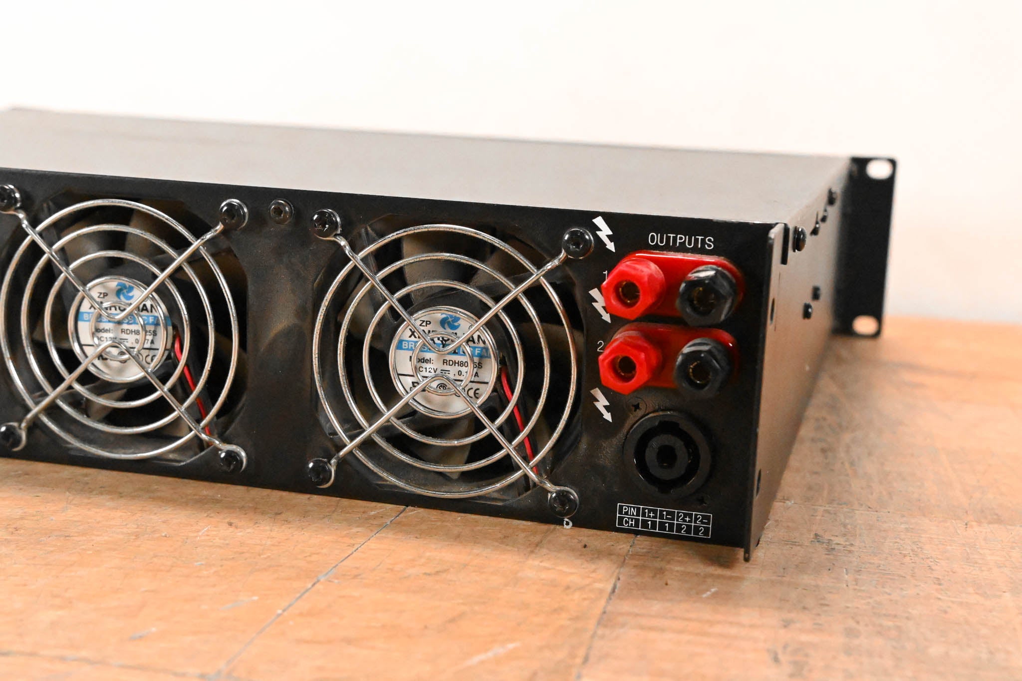 Crown XLS 402 2-Channel Power Amplifier